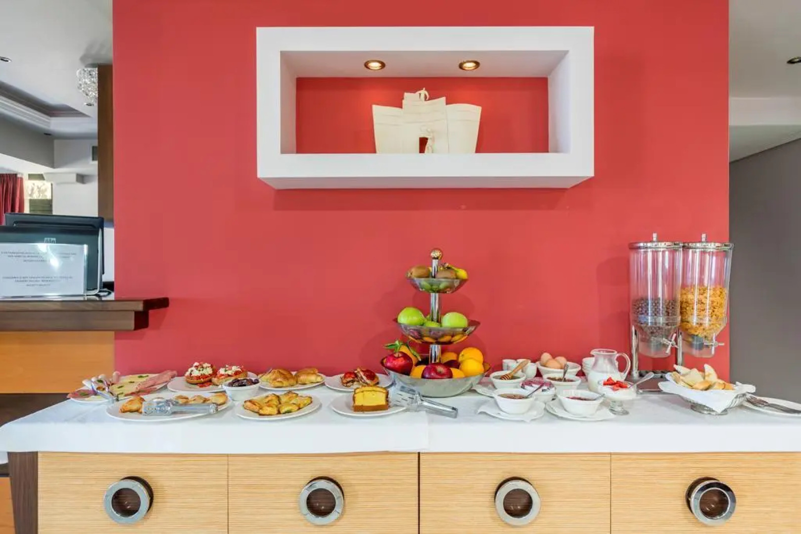 Ai Yannis Suites and Apartments Hotel