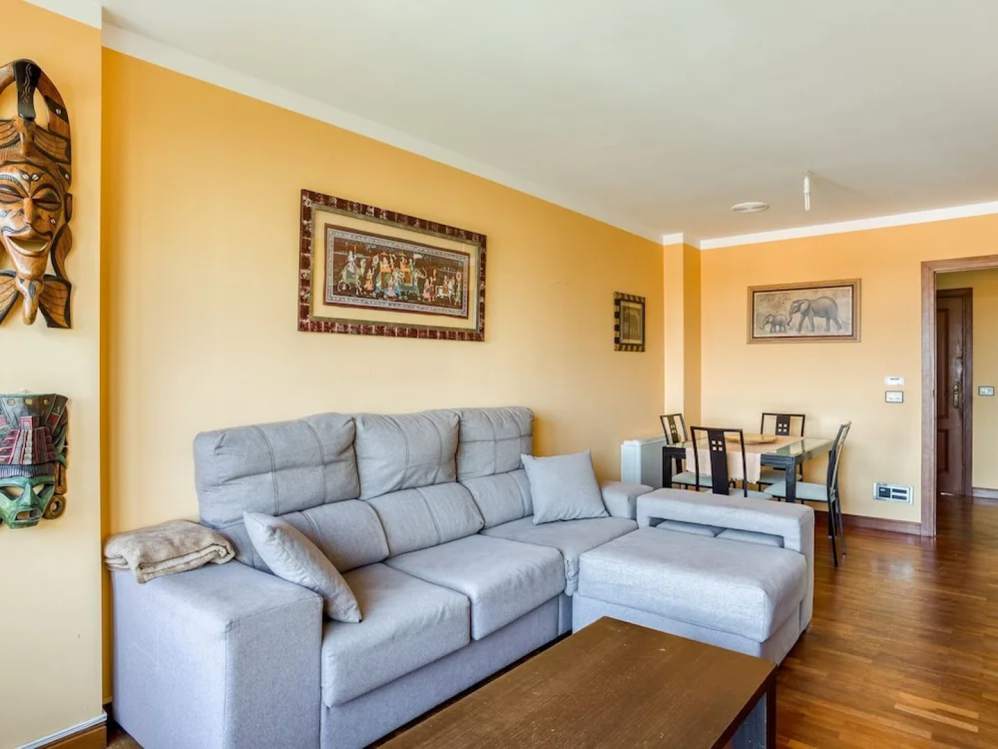 Cheerful Holiday Home in Santa Cruz near Sea Beach