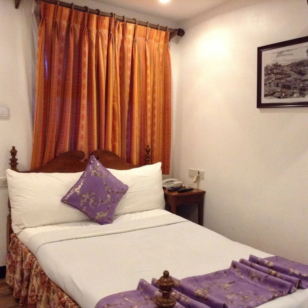 Log Cabin Hotel-Baguio