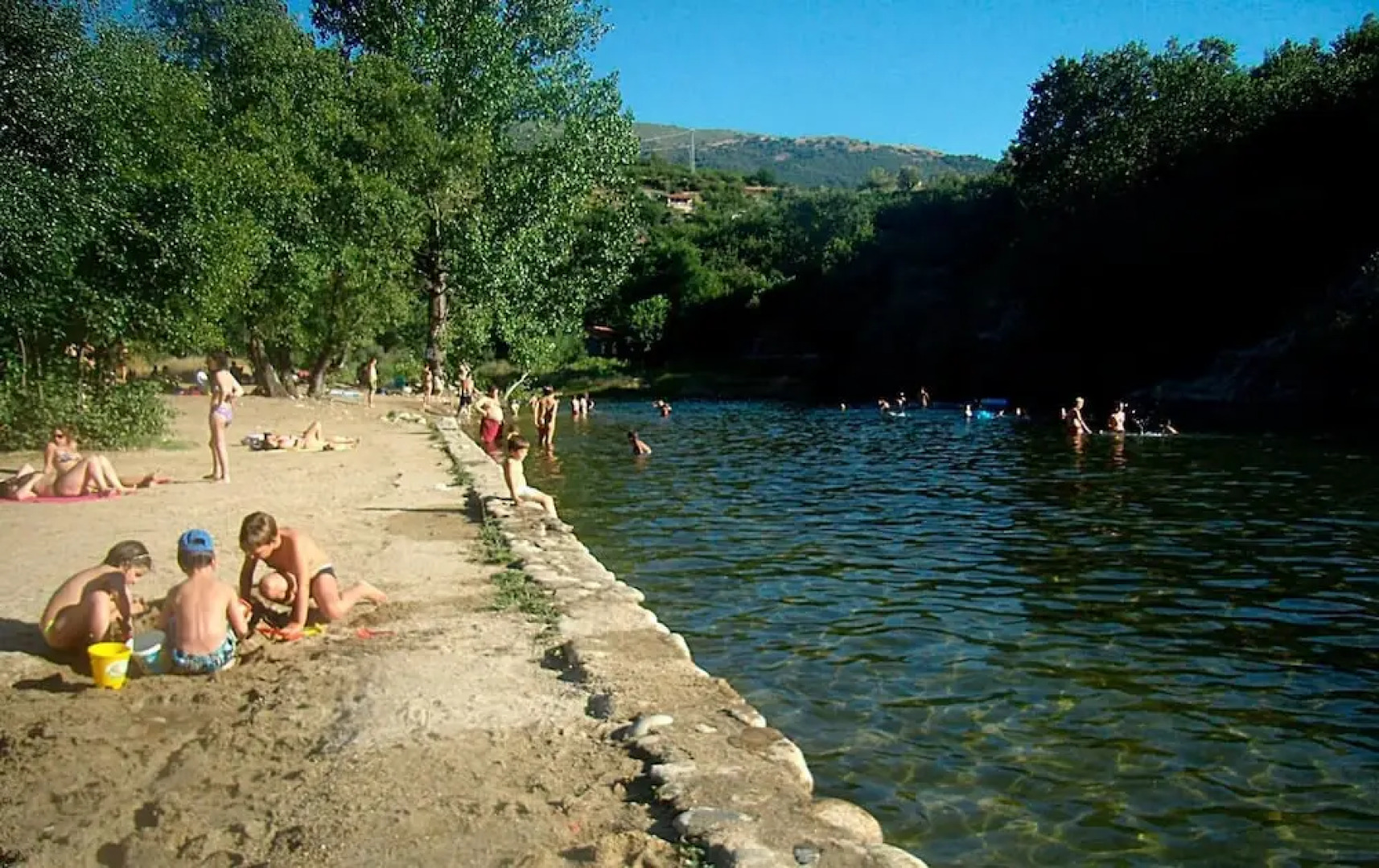 Apartamentos Valle del Jerte el Huerto del Cura