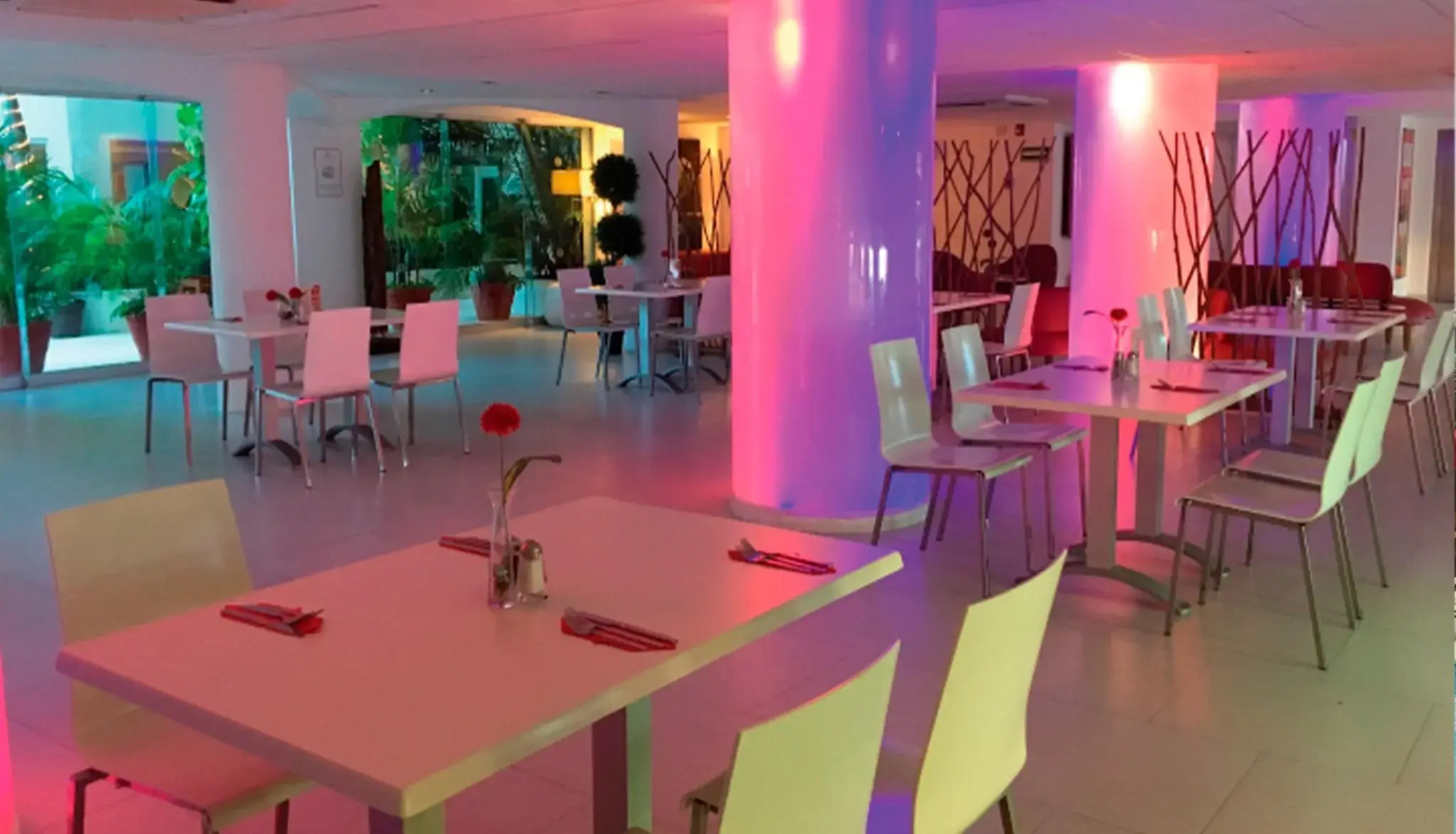 Отель Adhara Express