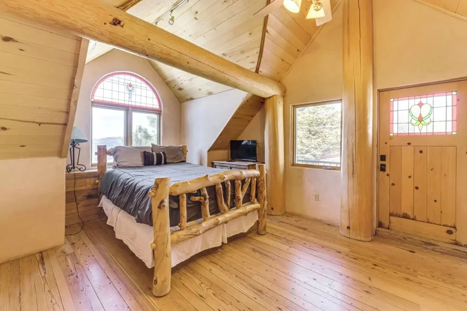 'burning Sky Lodge': Private Hot Tub & Ski-in/out