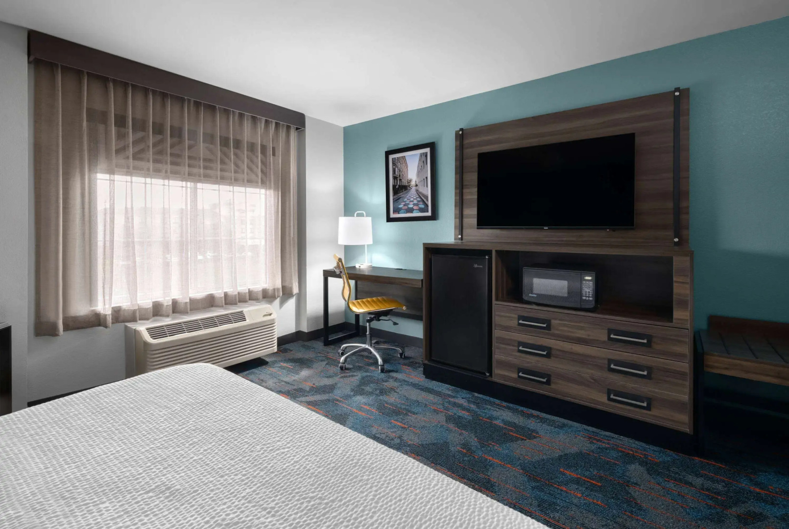 La Quinta Inn & Suites by Wyndham Greensboro NC