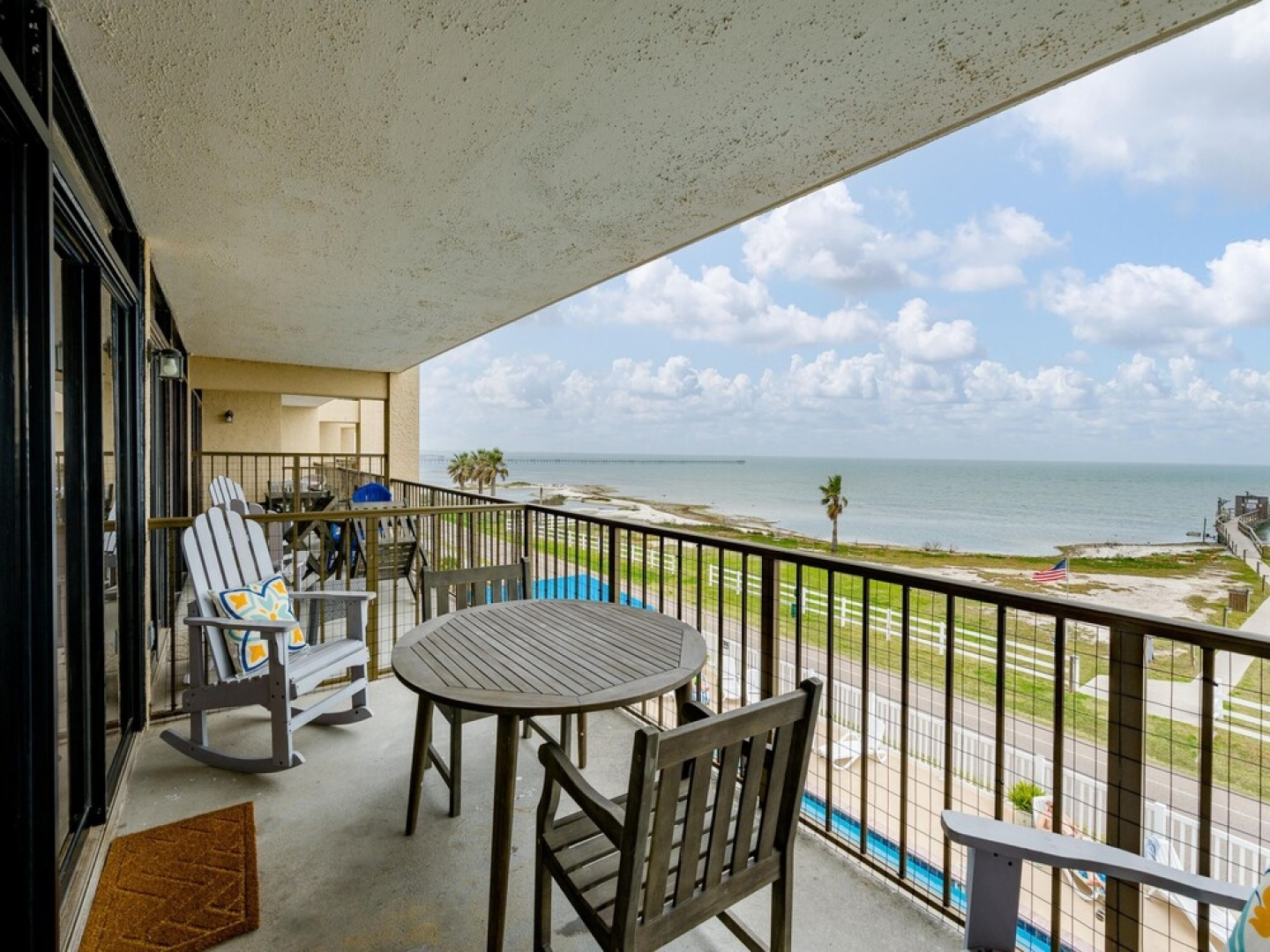 LR #309 - Ms. Annie's Oasis