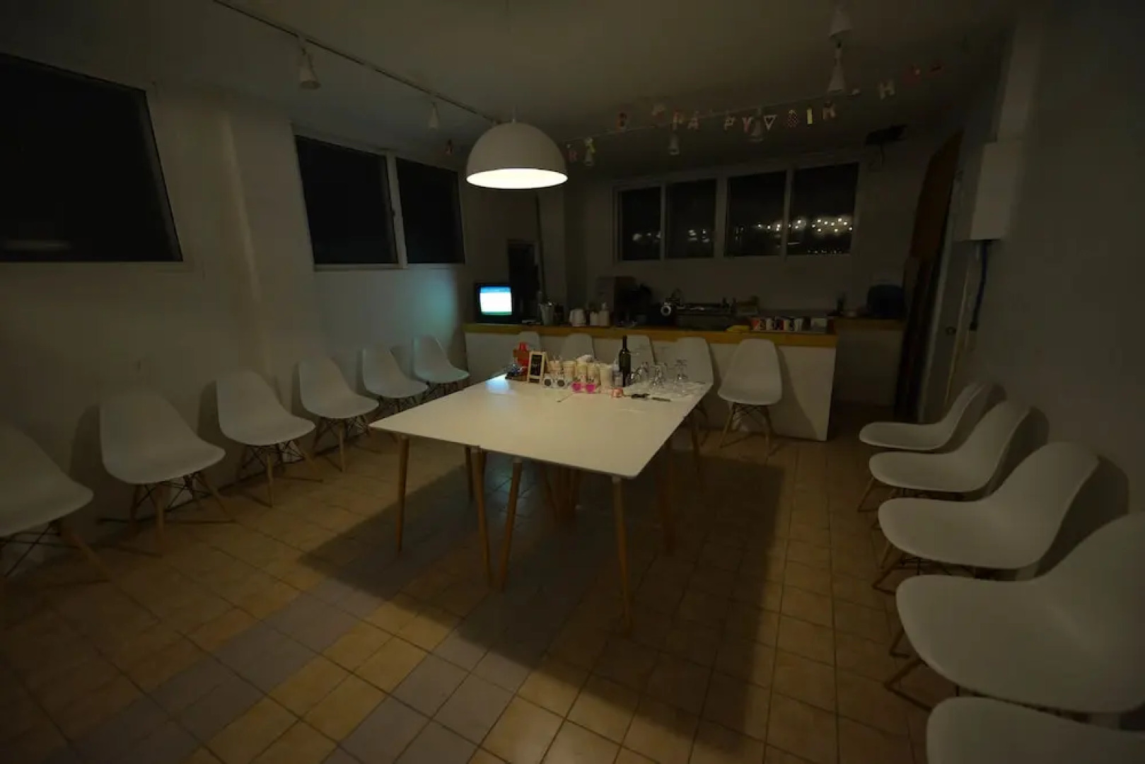 Linker Party House - Hostel