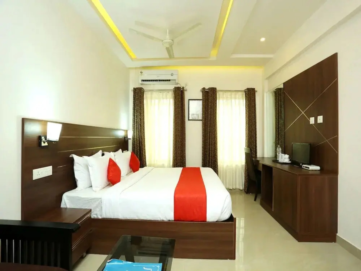 Hotel Padippurayil By OYO Rooms