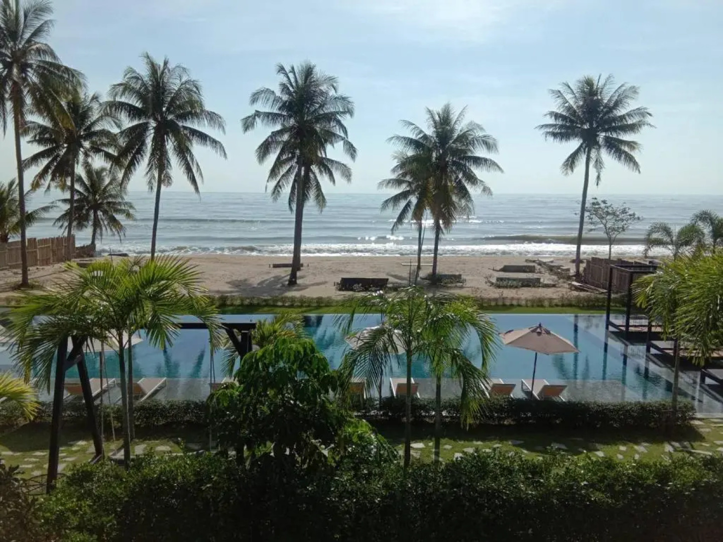 Tungtong Beach Villas