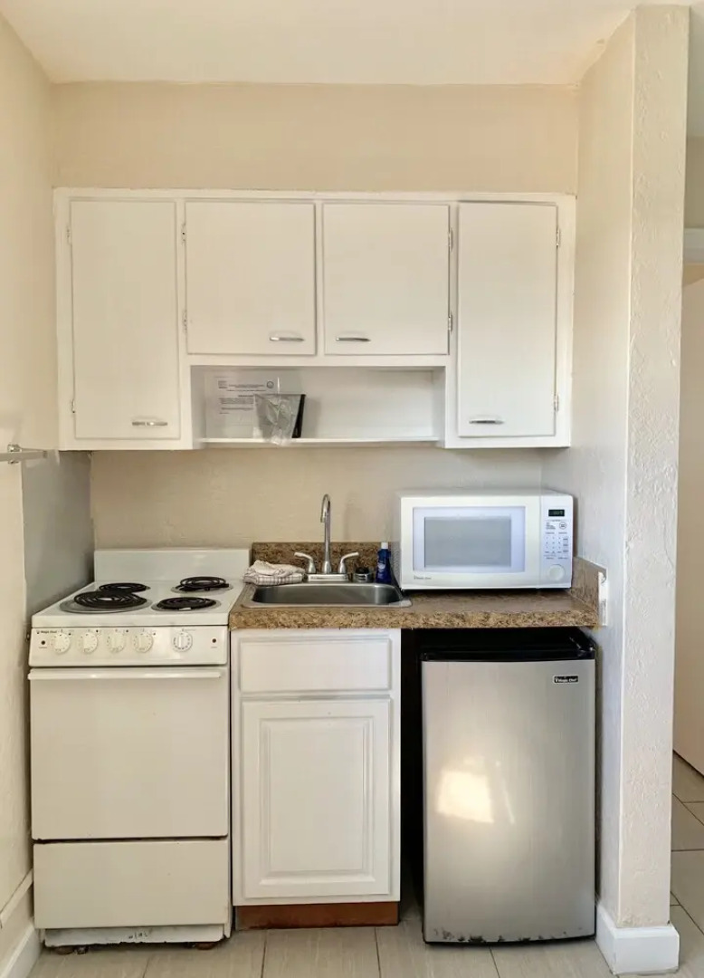 Sunrise Inn On The Beach