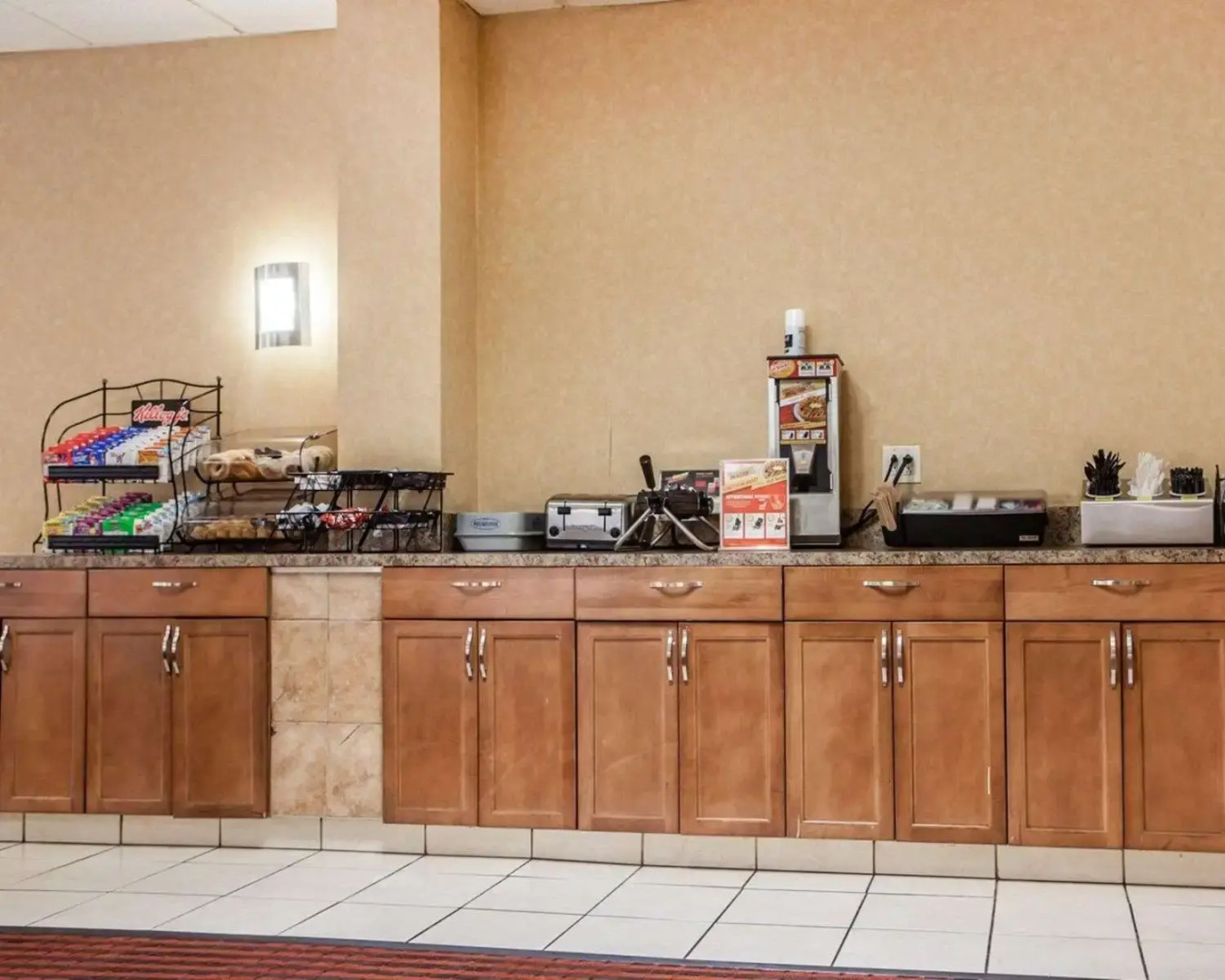 Clarion Hotel Palmer Inn