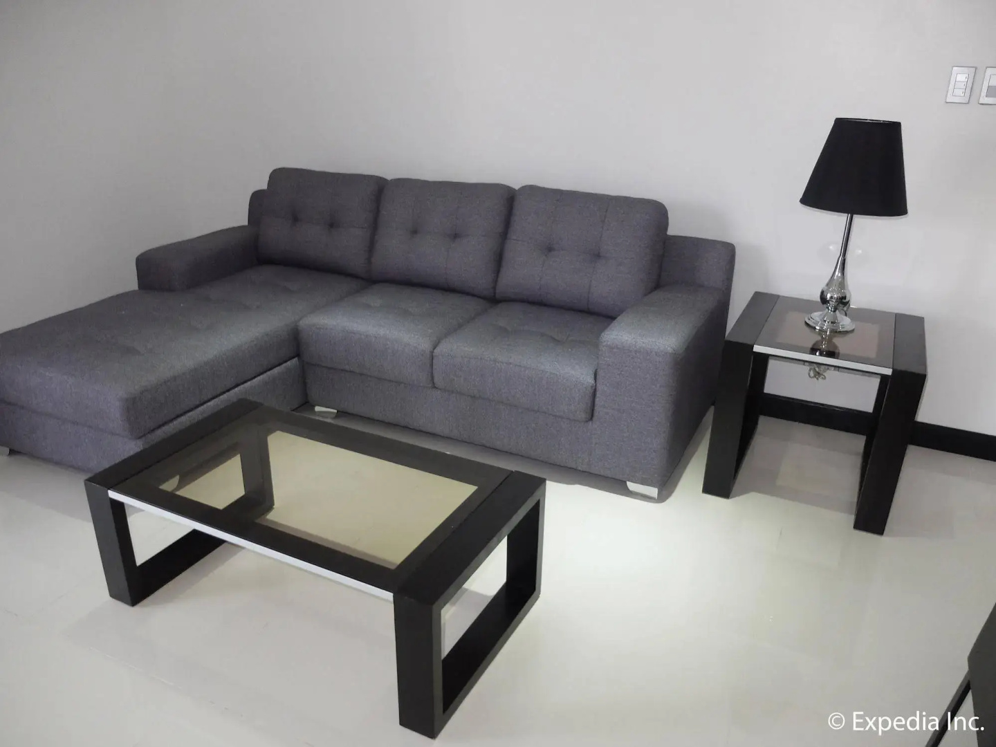 Zeppelin Suites