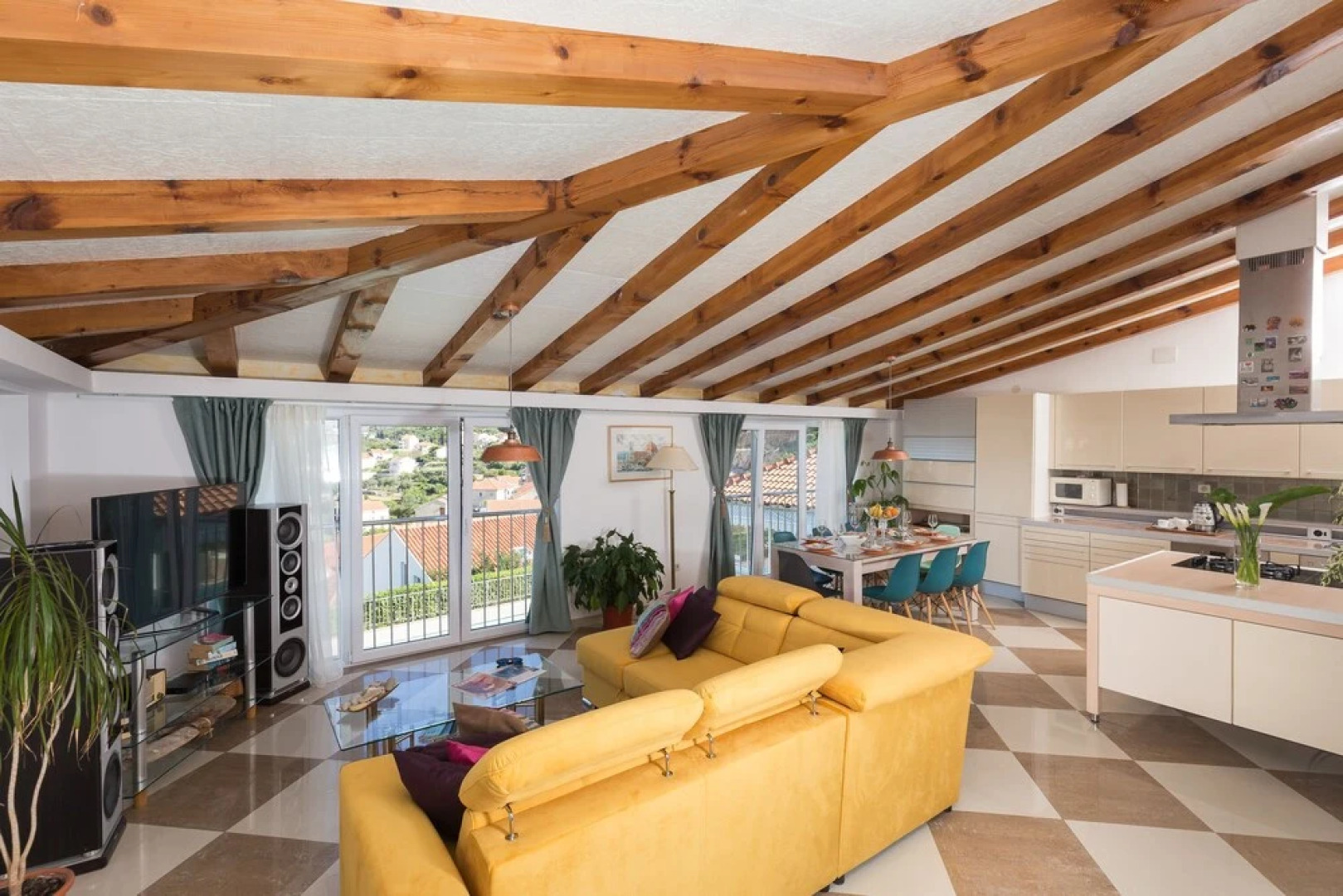 Apartments Carol Royal