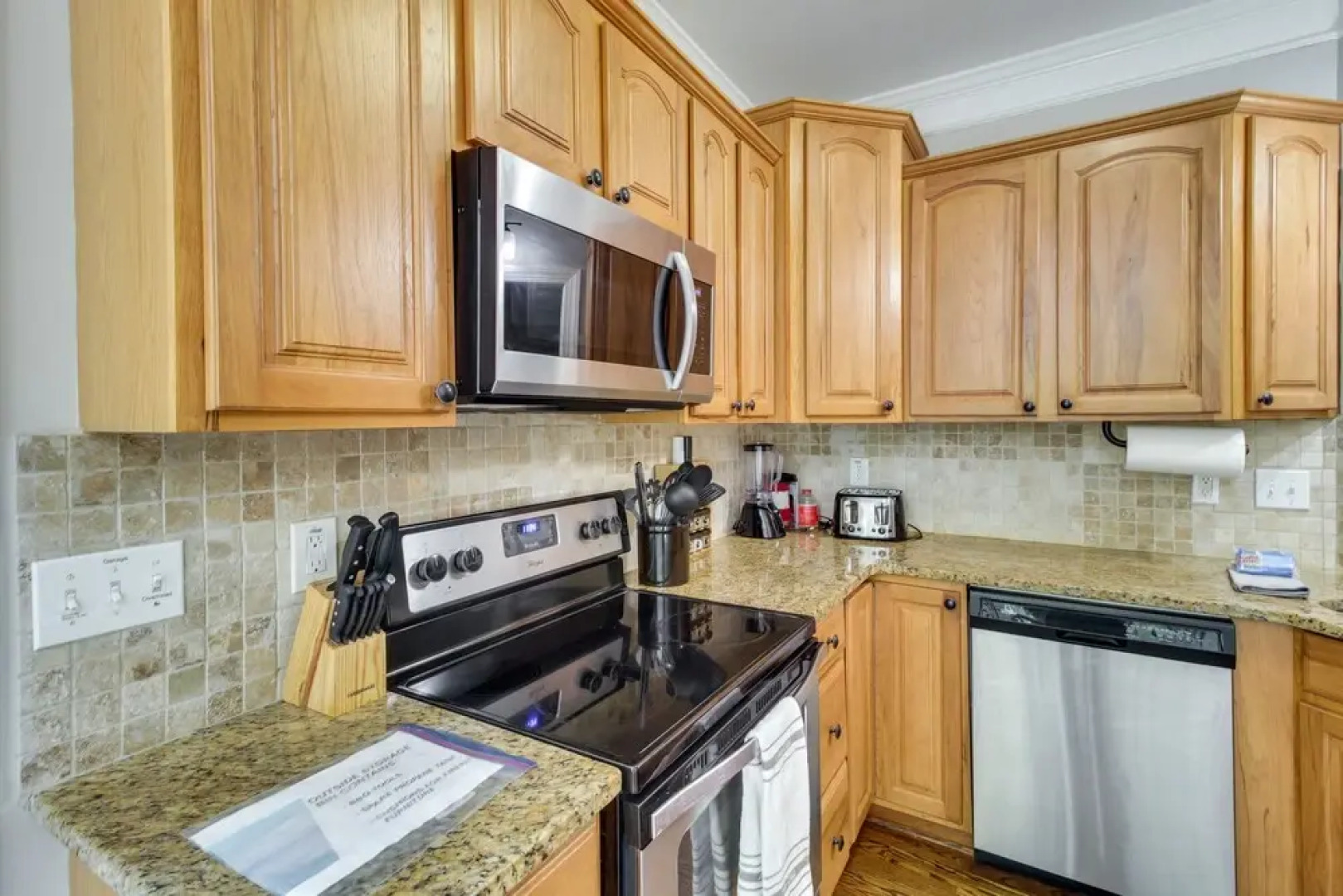 'serene Shores' Lakefront House w/ Dock!