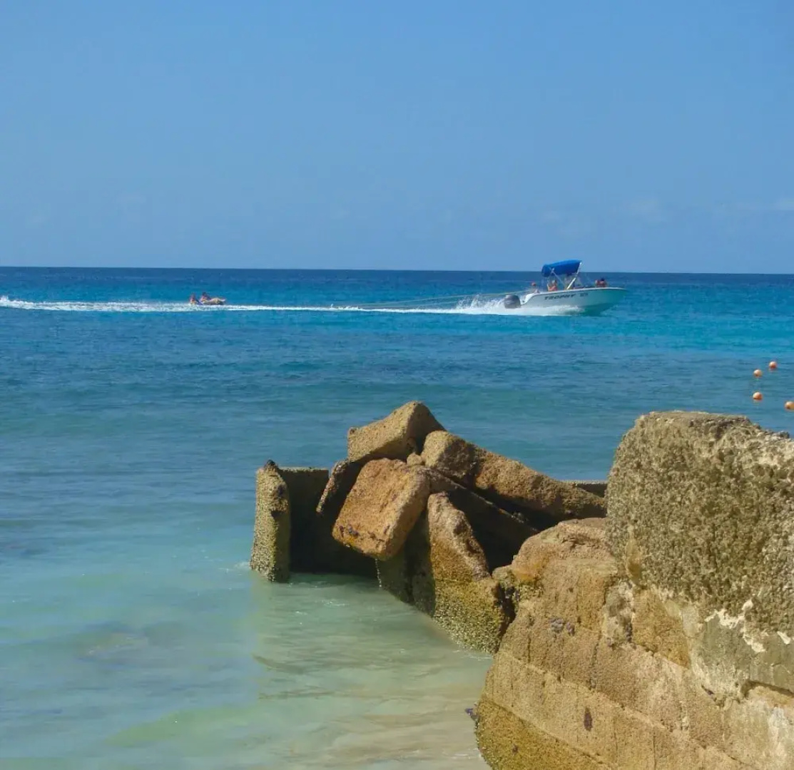 Coral Lane Beach Apartments