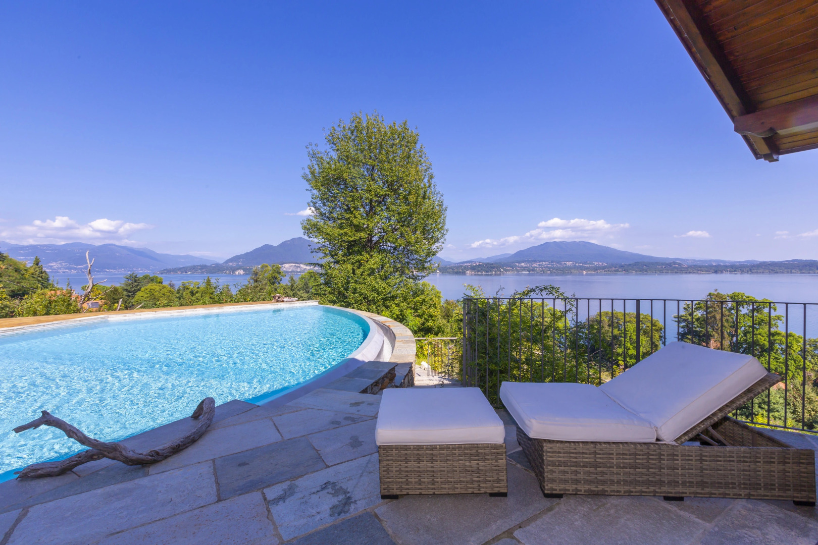 Paradis Relais Infinity Pool View