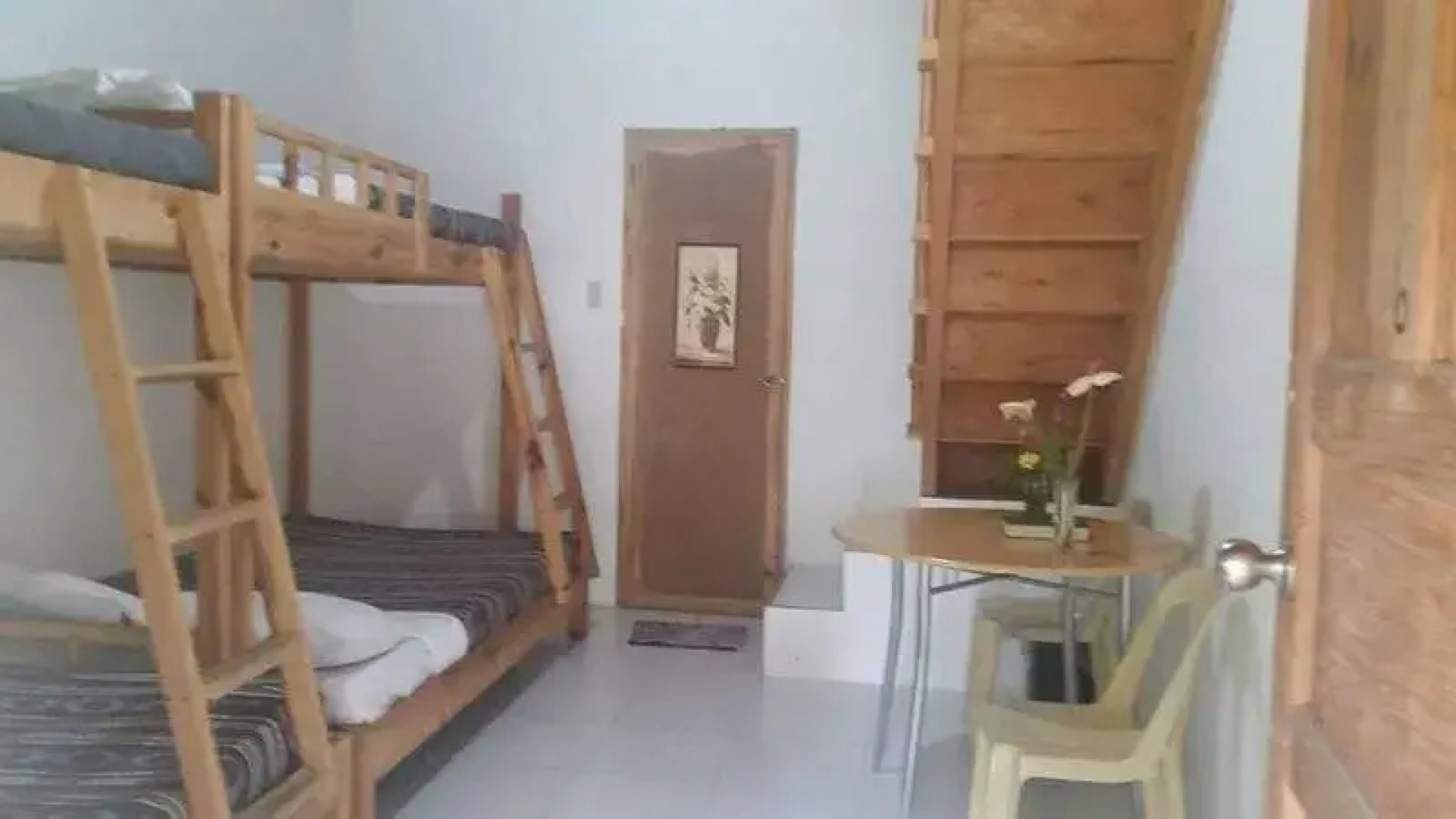 Rusty Nail Inn And Cafe