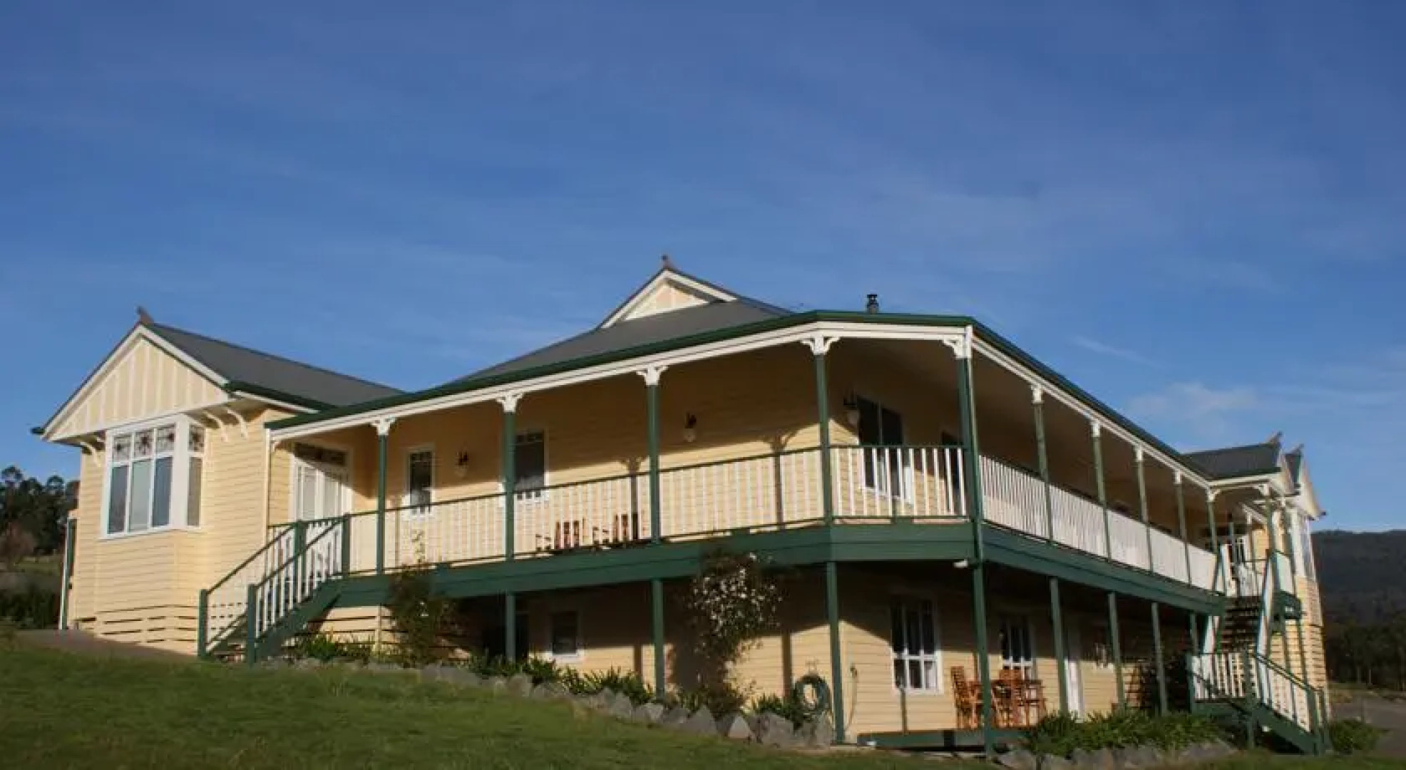 Eloura Luxury Self-Contained Bed & Breakfast Accommodation