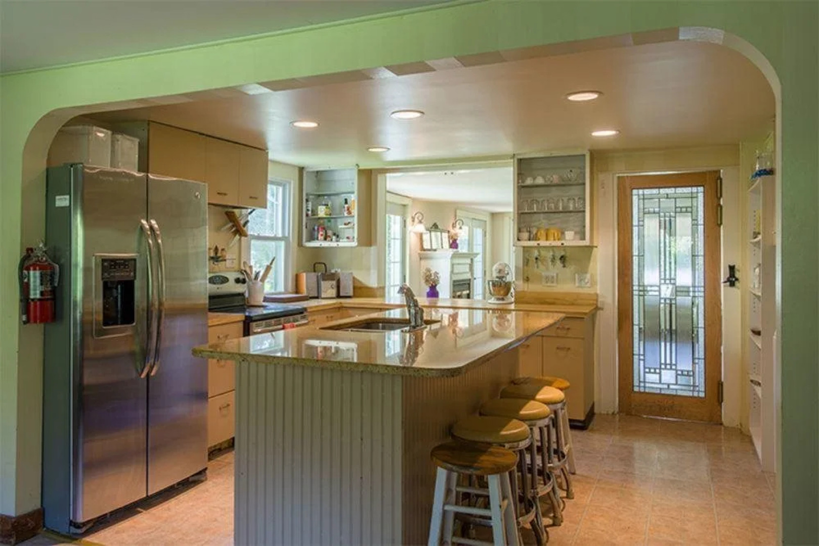 Le Petit Chateau Inn