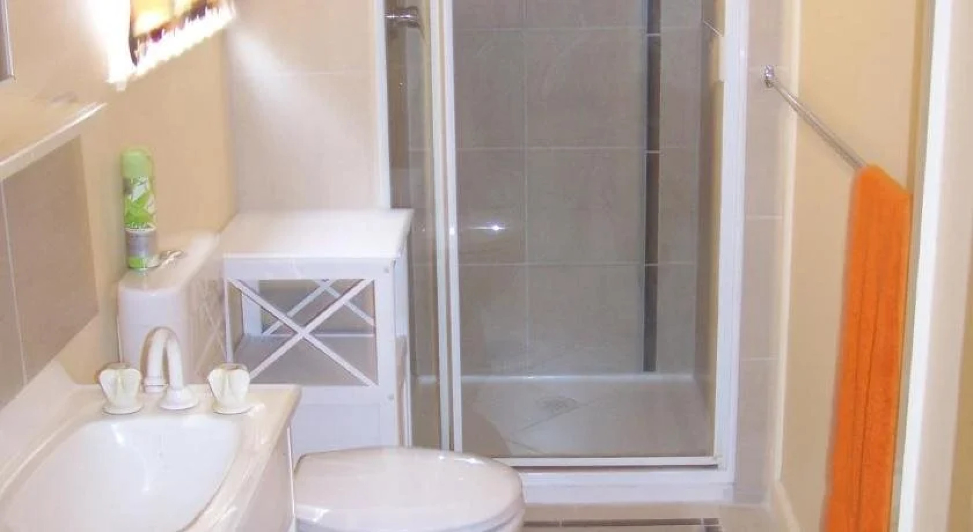 RJ's Bed & Breakfast