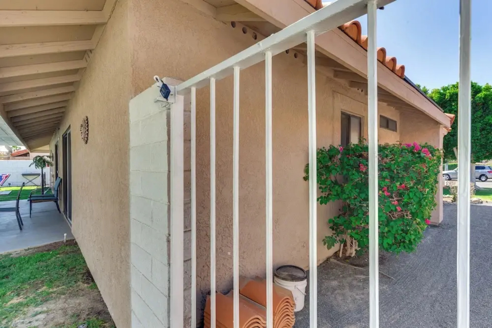 Game Room, Hot Tub & Mtn Views: Palm Springs Gem