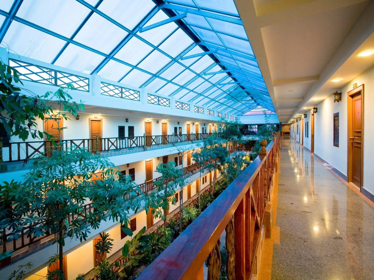 Chaikanathani Hotel