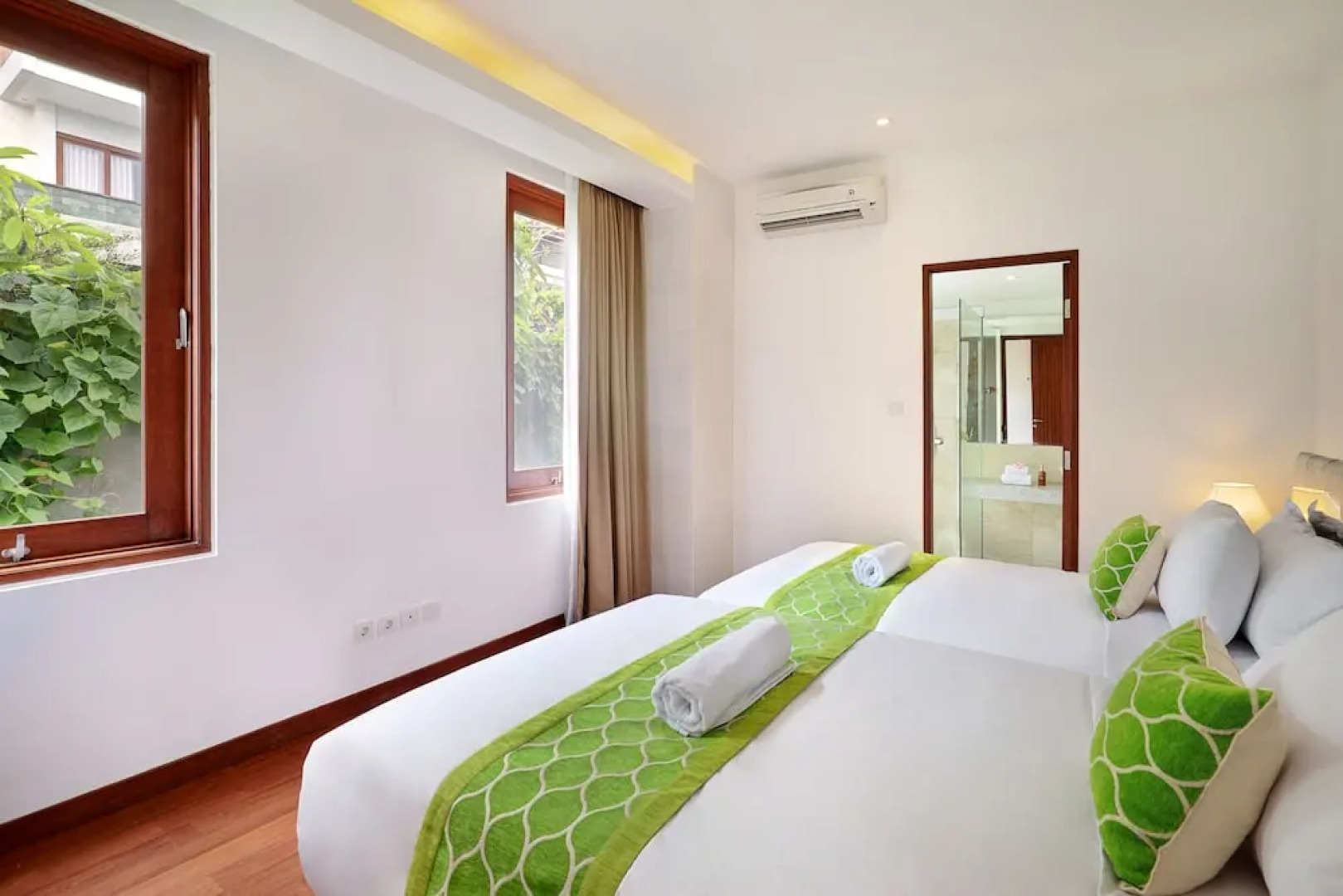 Ocean View Hotman Paris VII