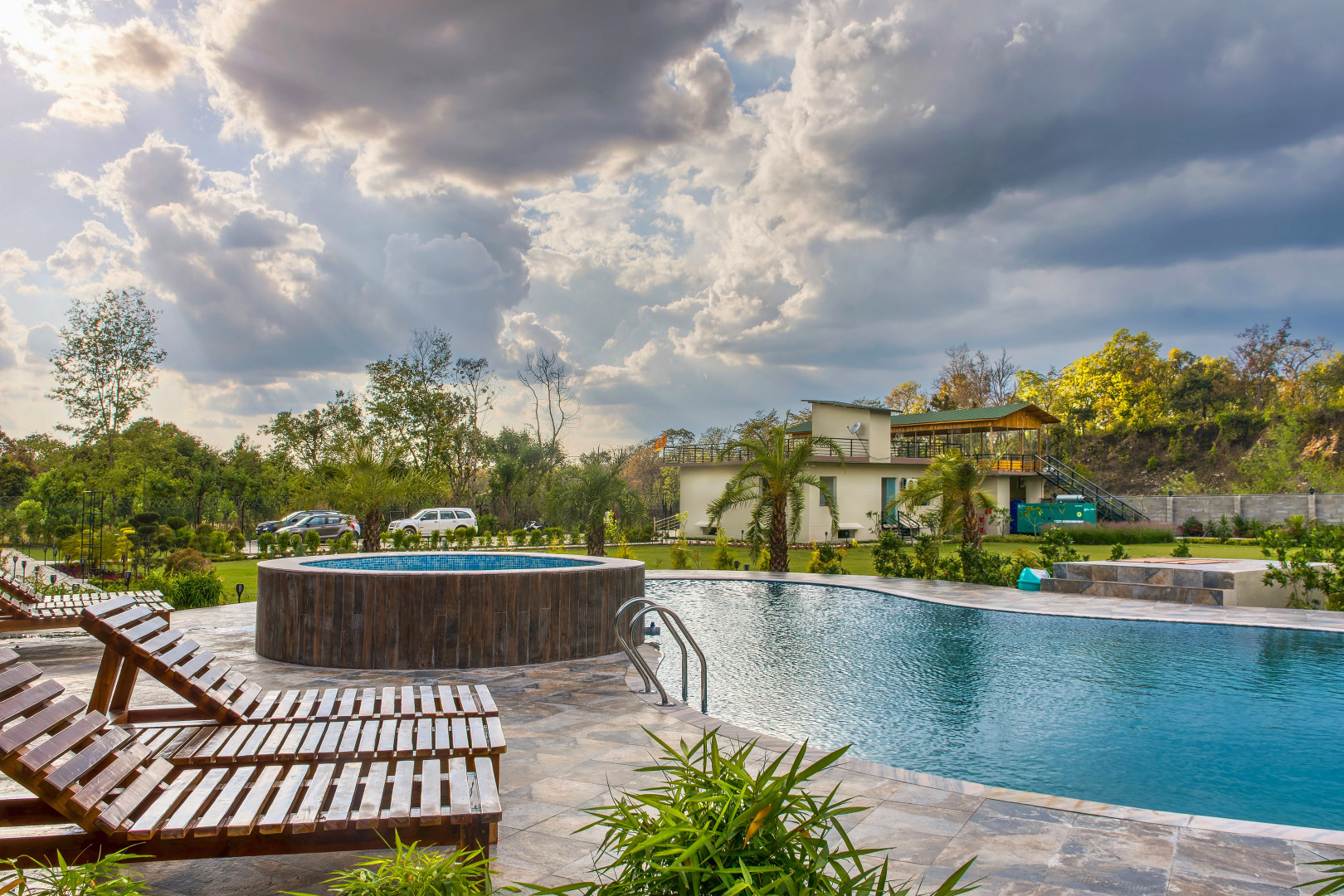 Pumpkin Hotel's Tusk N Woods