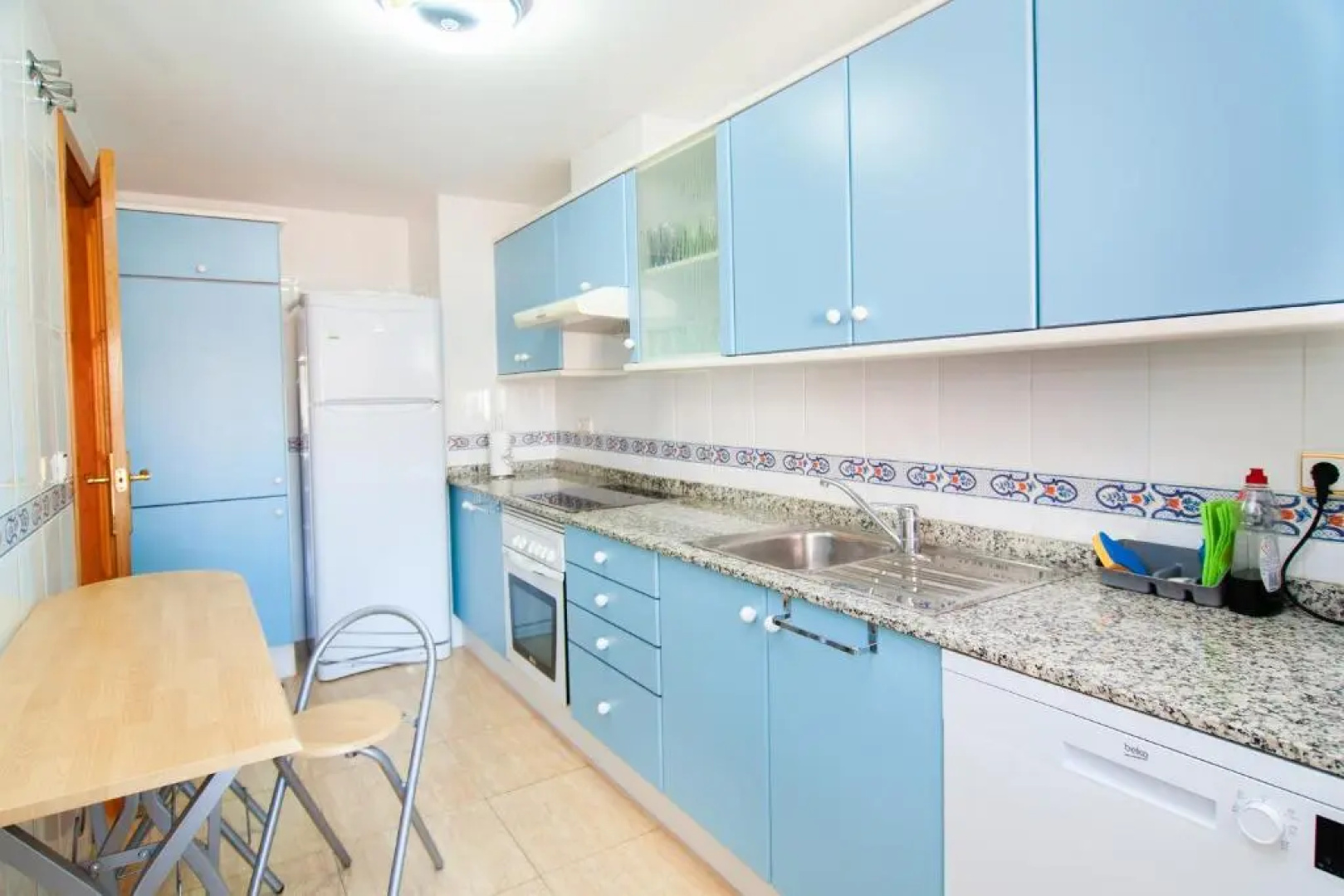 Apartamento de 4 dormitorios a tan sólo 2,5 km de la Playa San Juan