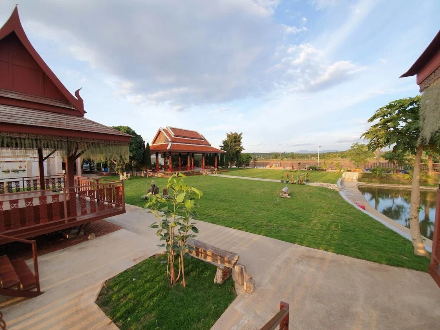 Montharntham Resort Ruknailuang