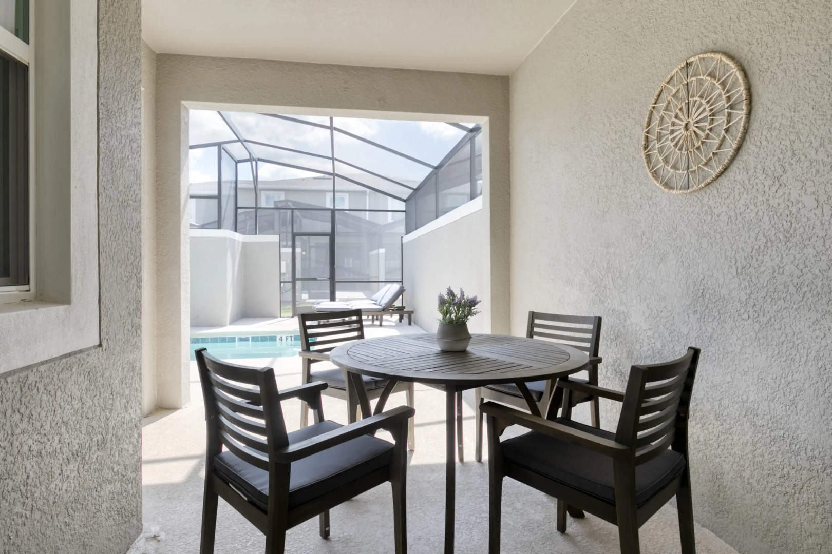 Chic townhouse with private pool near Disney