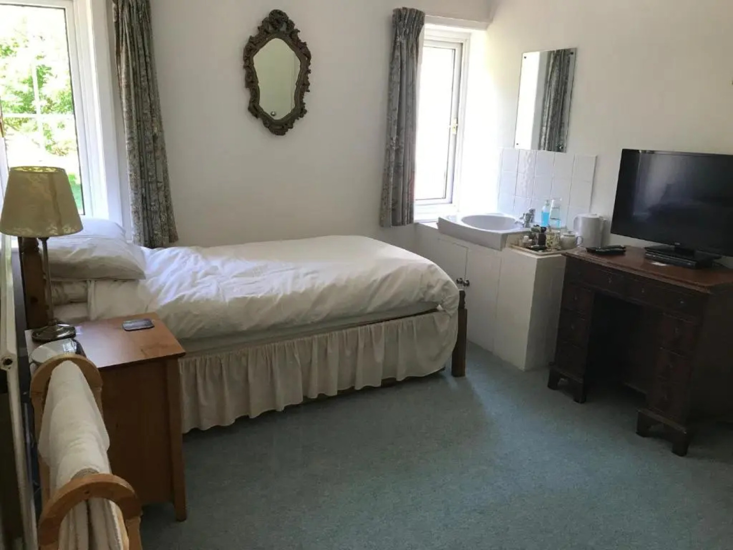 Chart House Bed And Breakfast