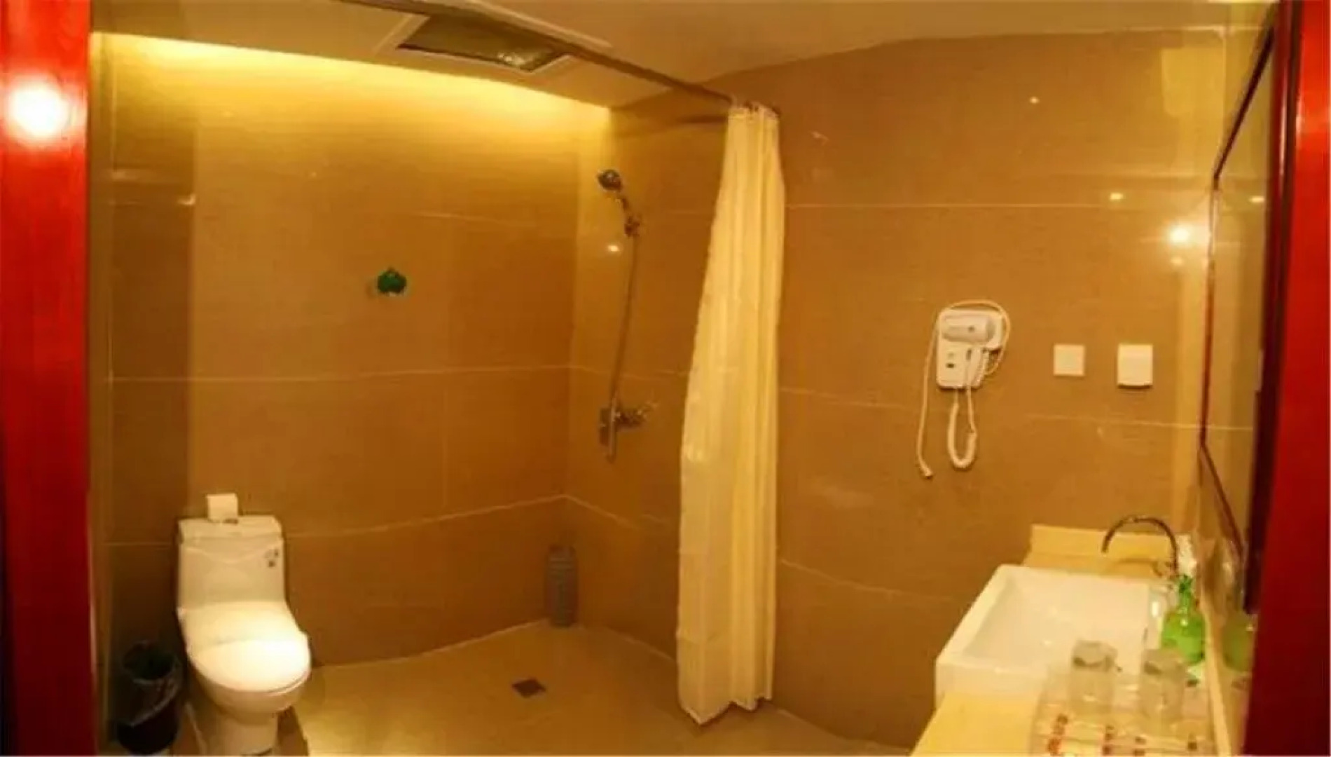 Zhongwei Grand Hotel