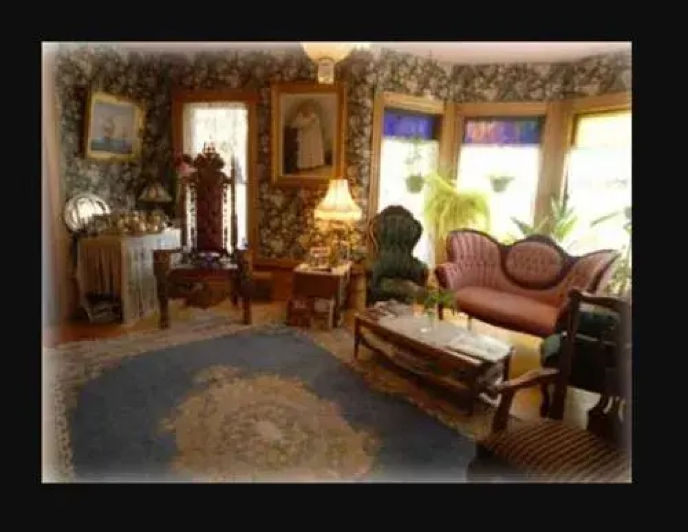 The Lion and The Rose Bed & Breakfast