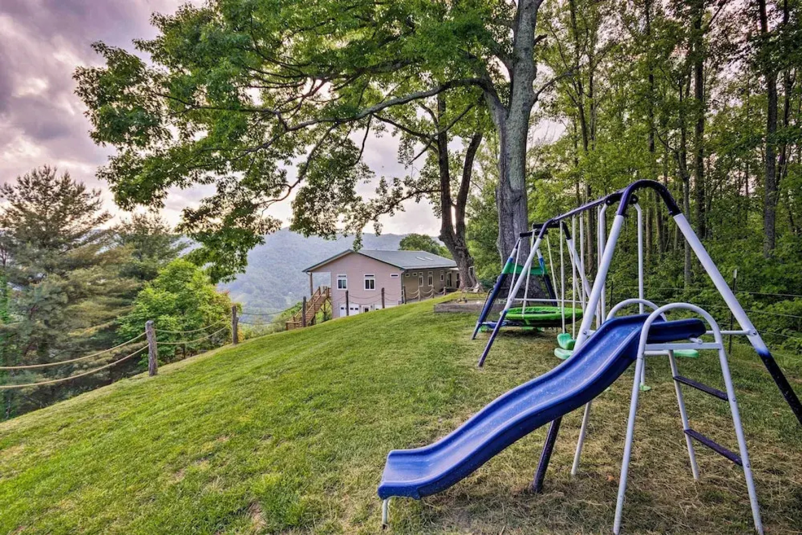 Private Blue Ridge Home w/ Hot Tub, Mountain Views