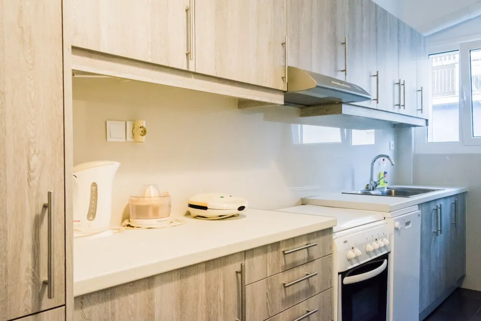 3bedroom Apartment Next To Panormou Metro Station