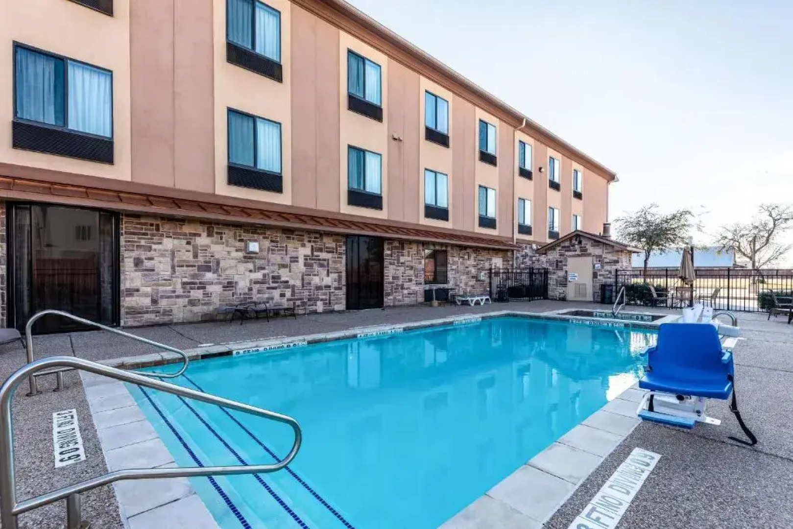 Holiday Inn Express & Suites Mineral Wells