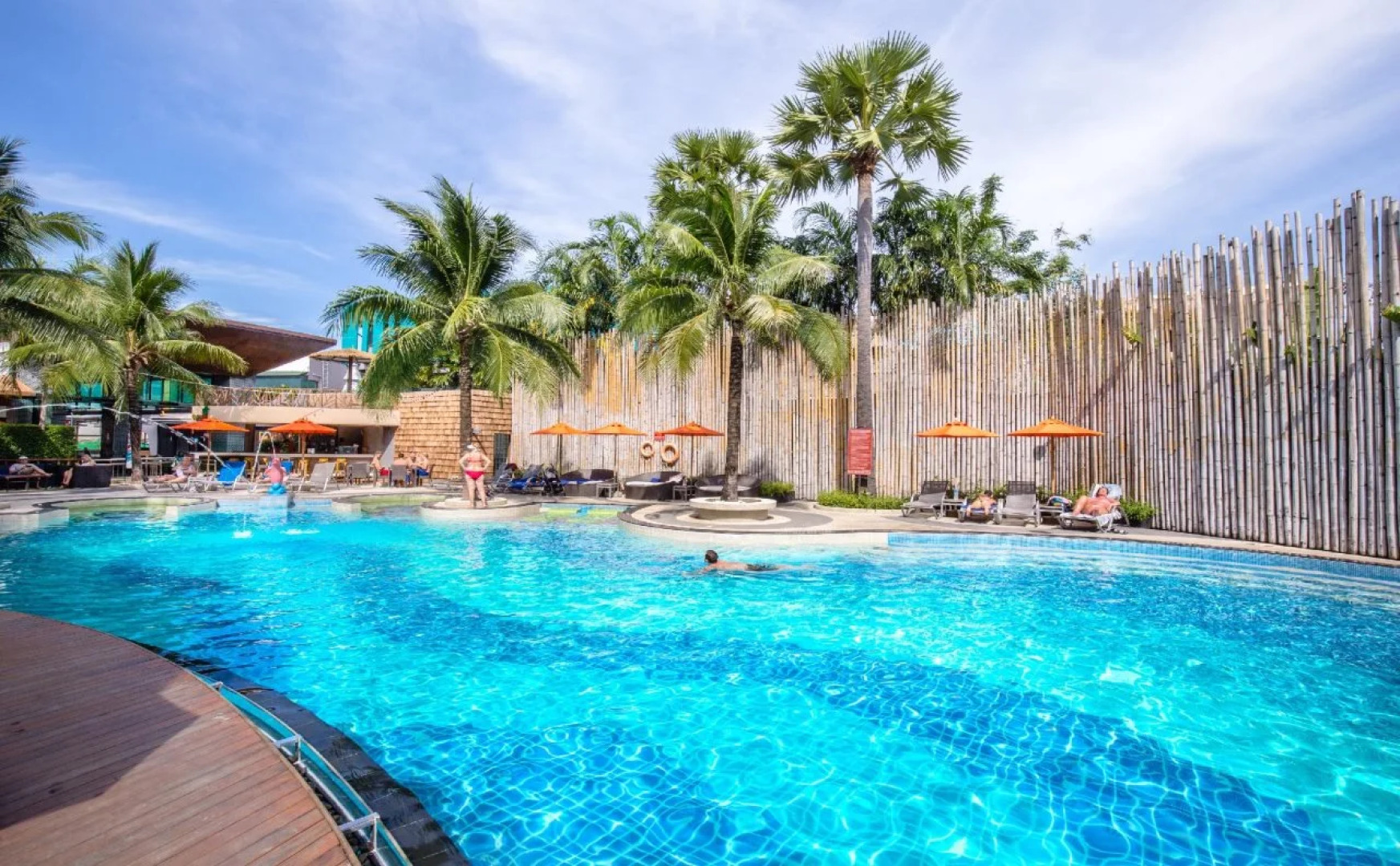 Курортный отель The Beach Heights Resort