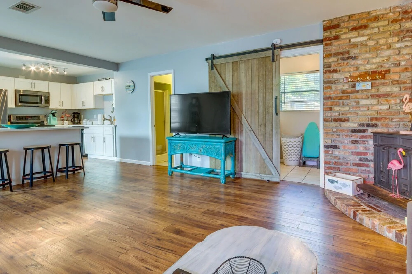 Charming Pensacola Vacation Rental - 3 Mi to Dtwn