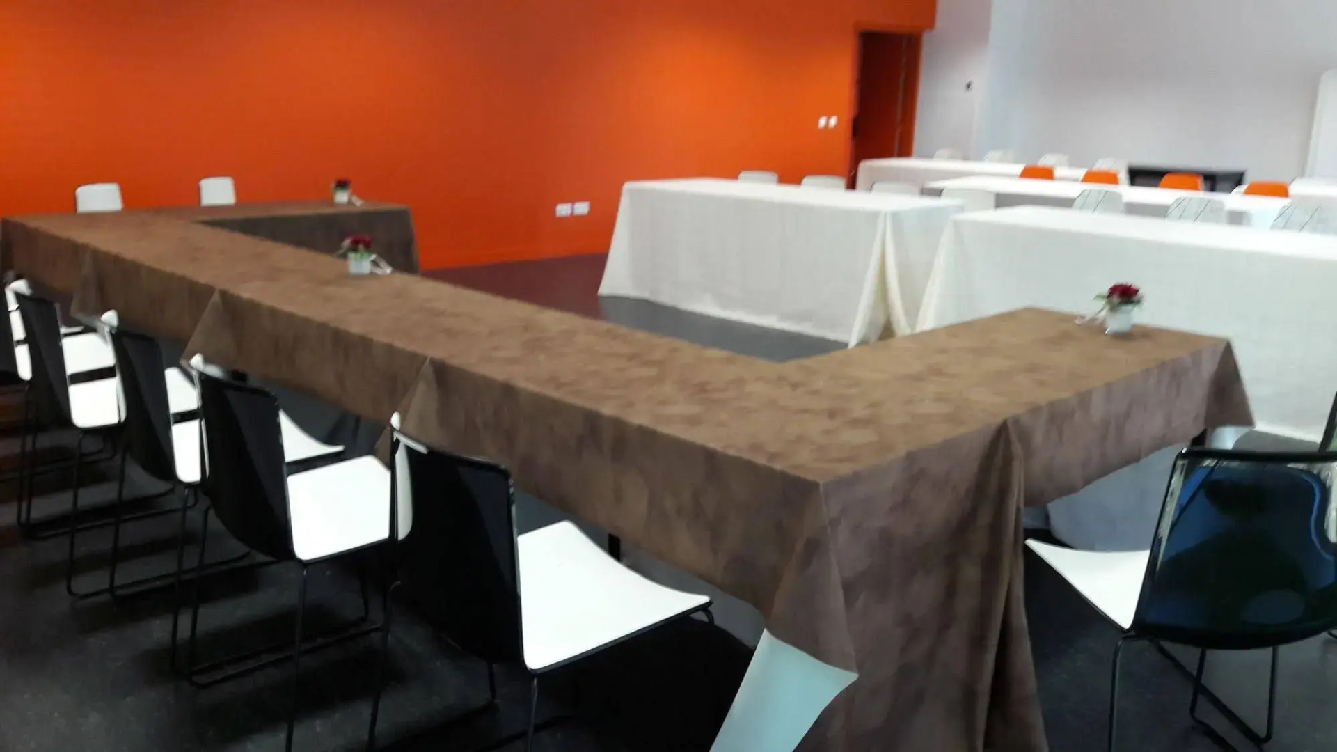 Adonis Dijon Maison Internationale