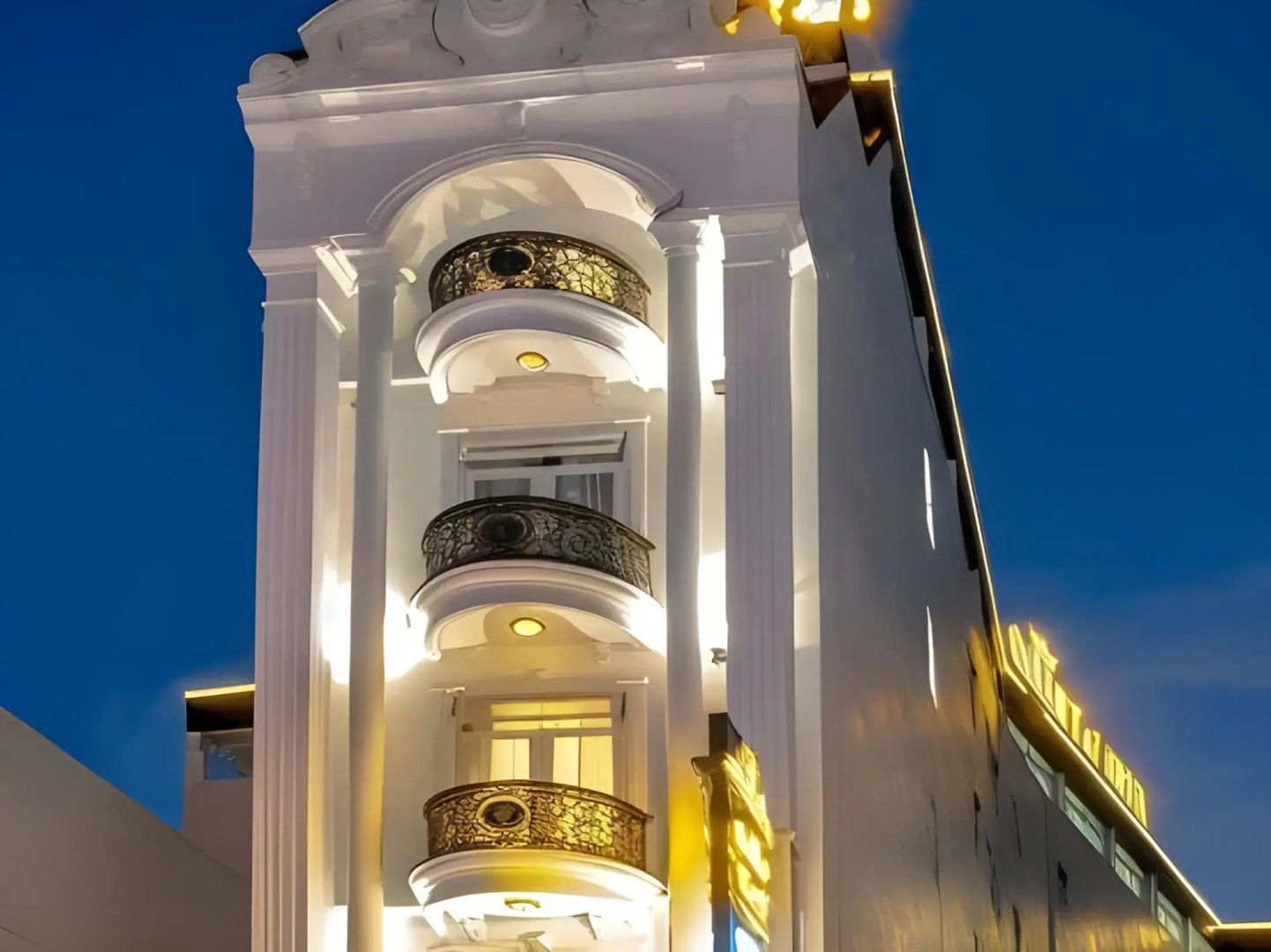 Queen T&T Dalat Hotel