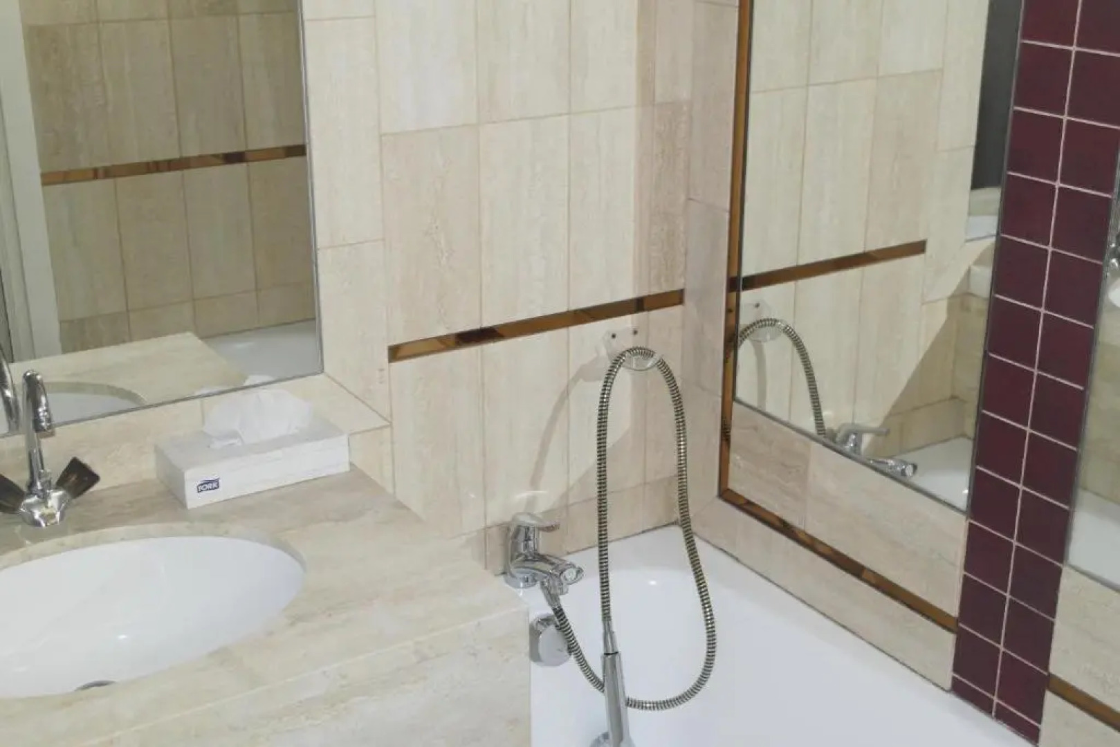 Hôtel Restaurant Des Lys