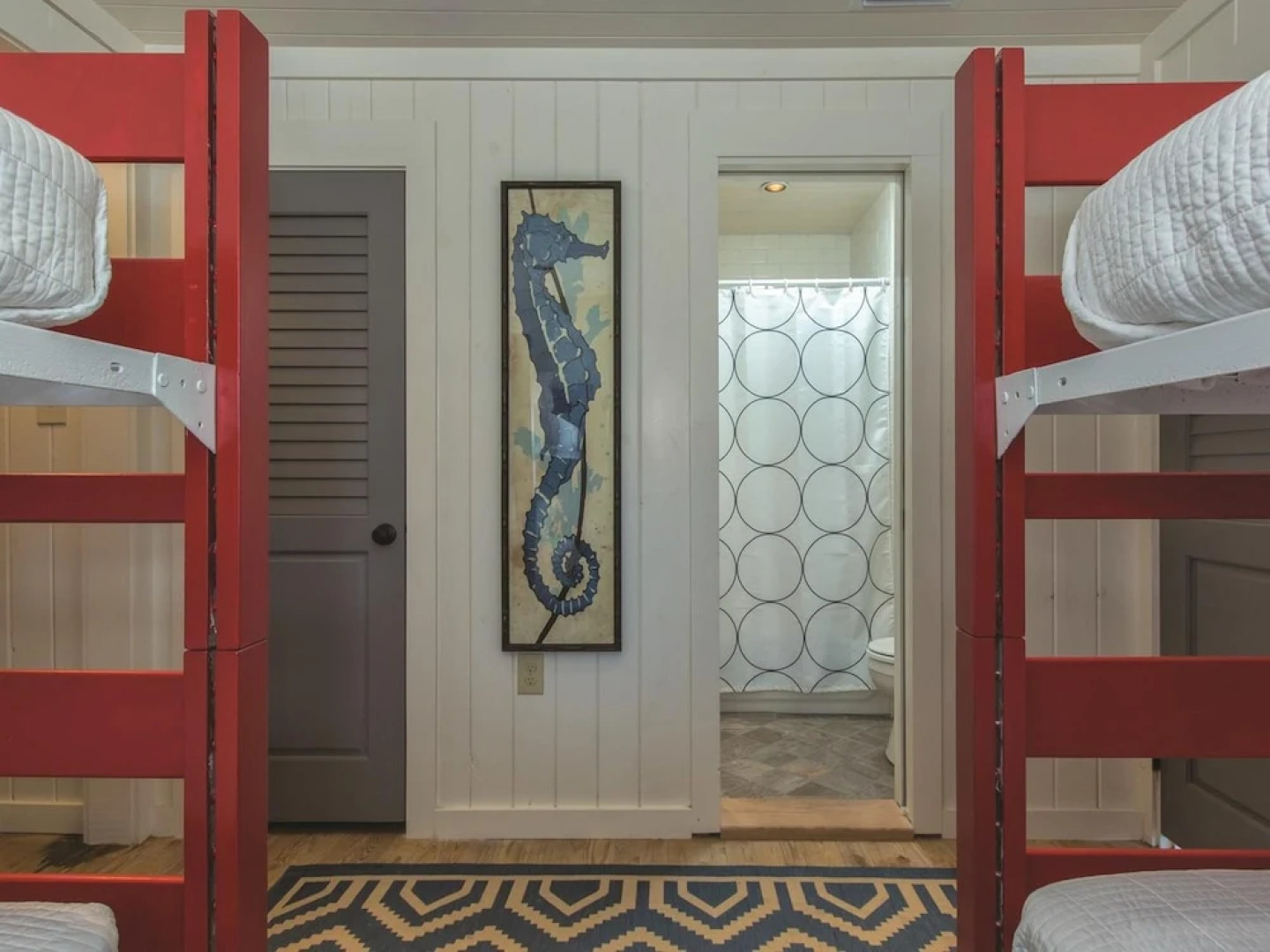 Aunt Pattie's Cottage by Youngs Suncoast