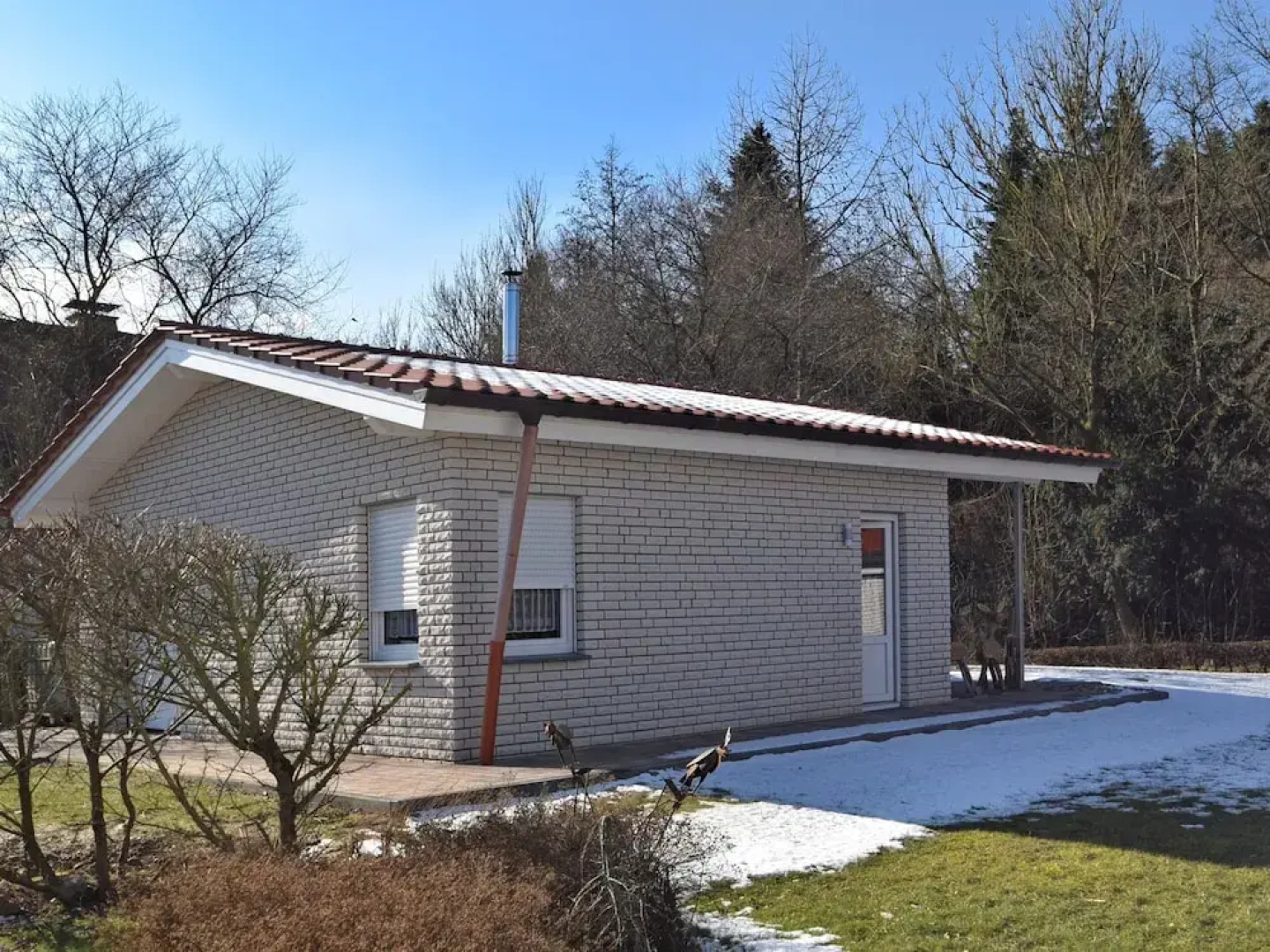 Furnished Apartment in Nieheim Germany near Forest