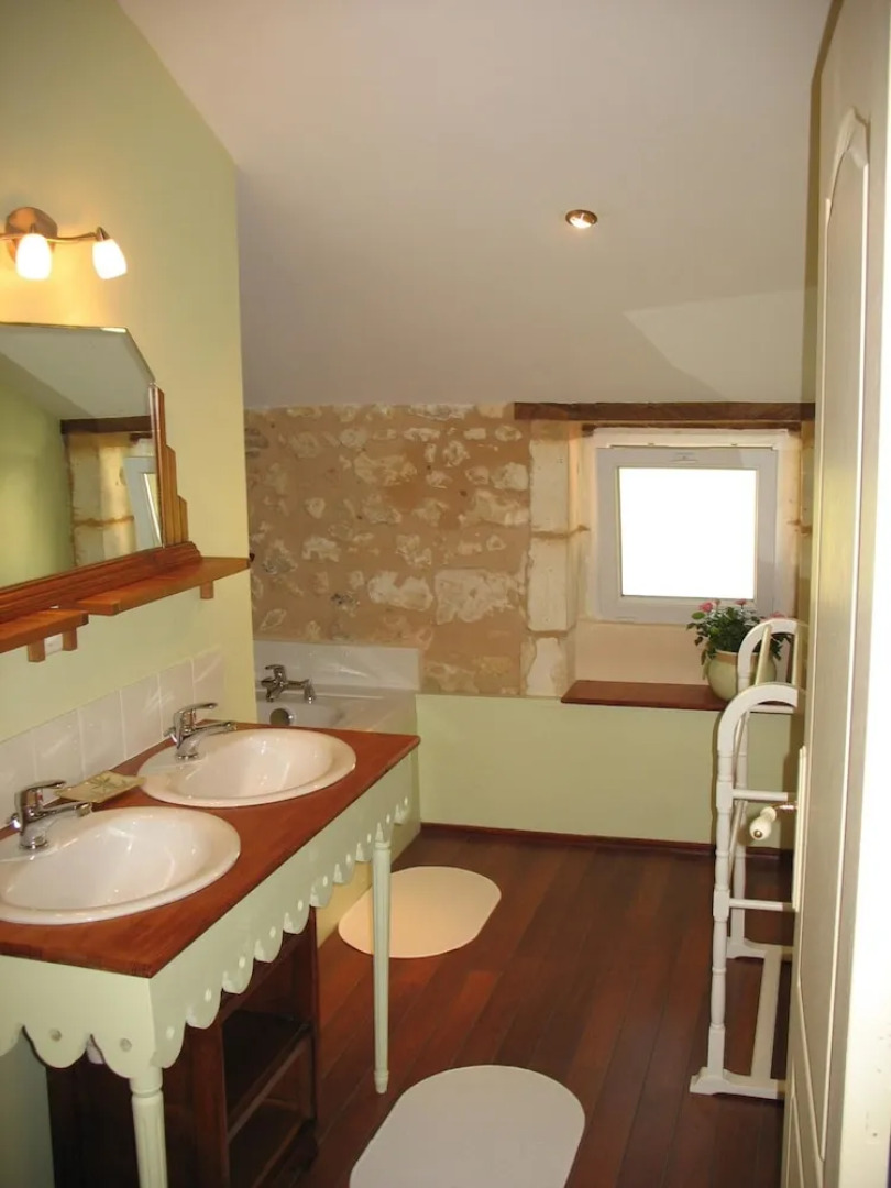 Villa With 6 Bedrooms in Mussidan, With Private Pool, Enclosed Garden