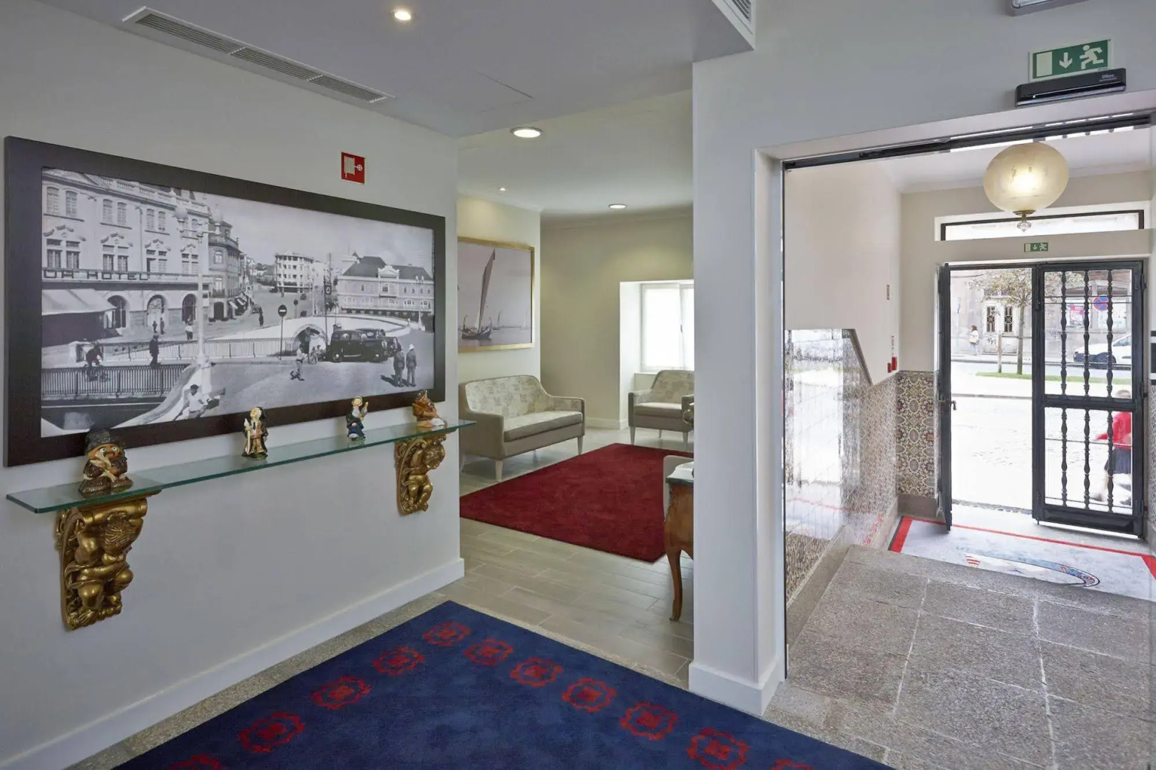 Welcome In - Suites & Hostel