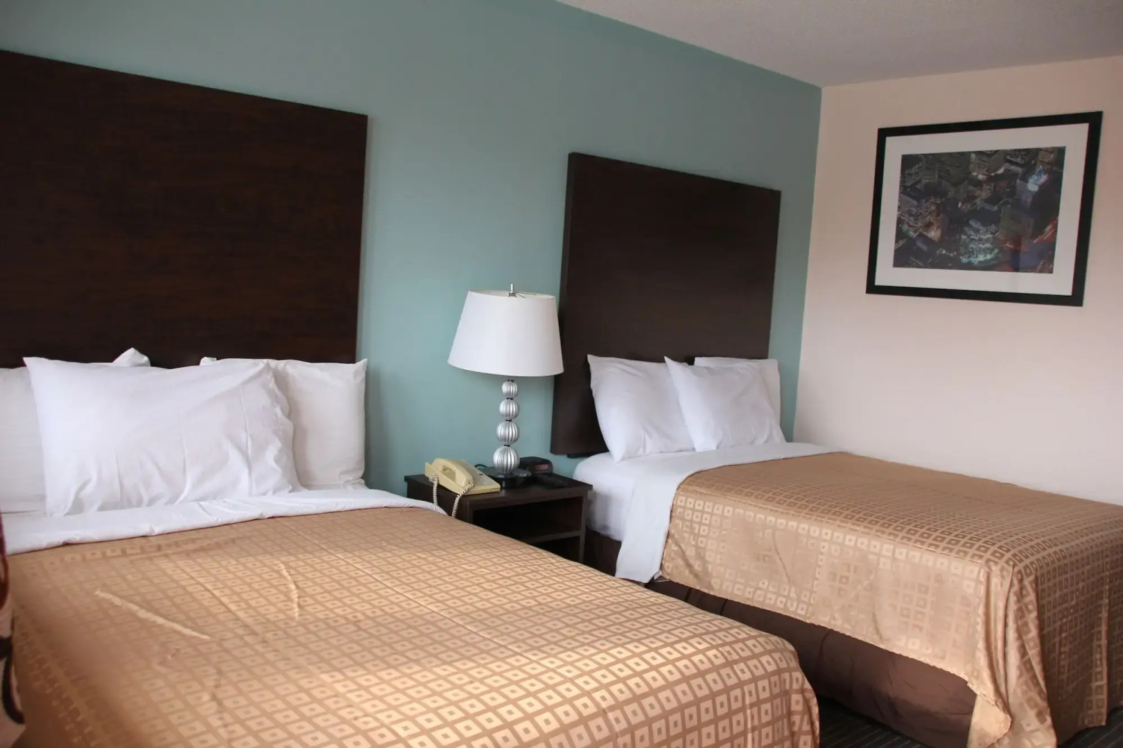 Sterling Inn Niagara Falls near IAG Airport
