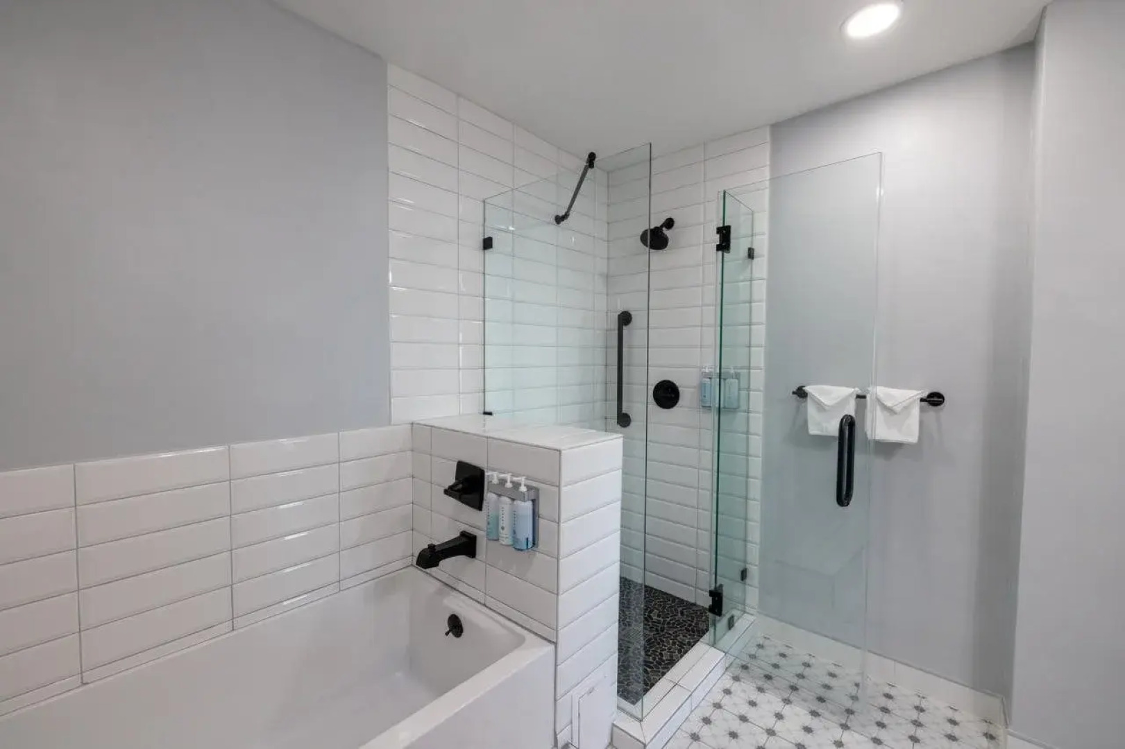 The Tides Oceanview Inn and Cottages