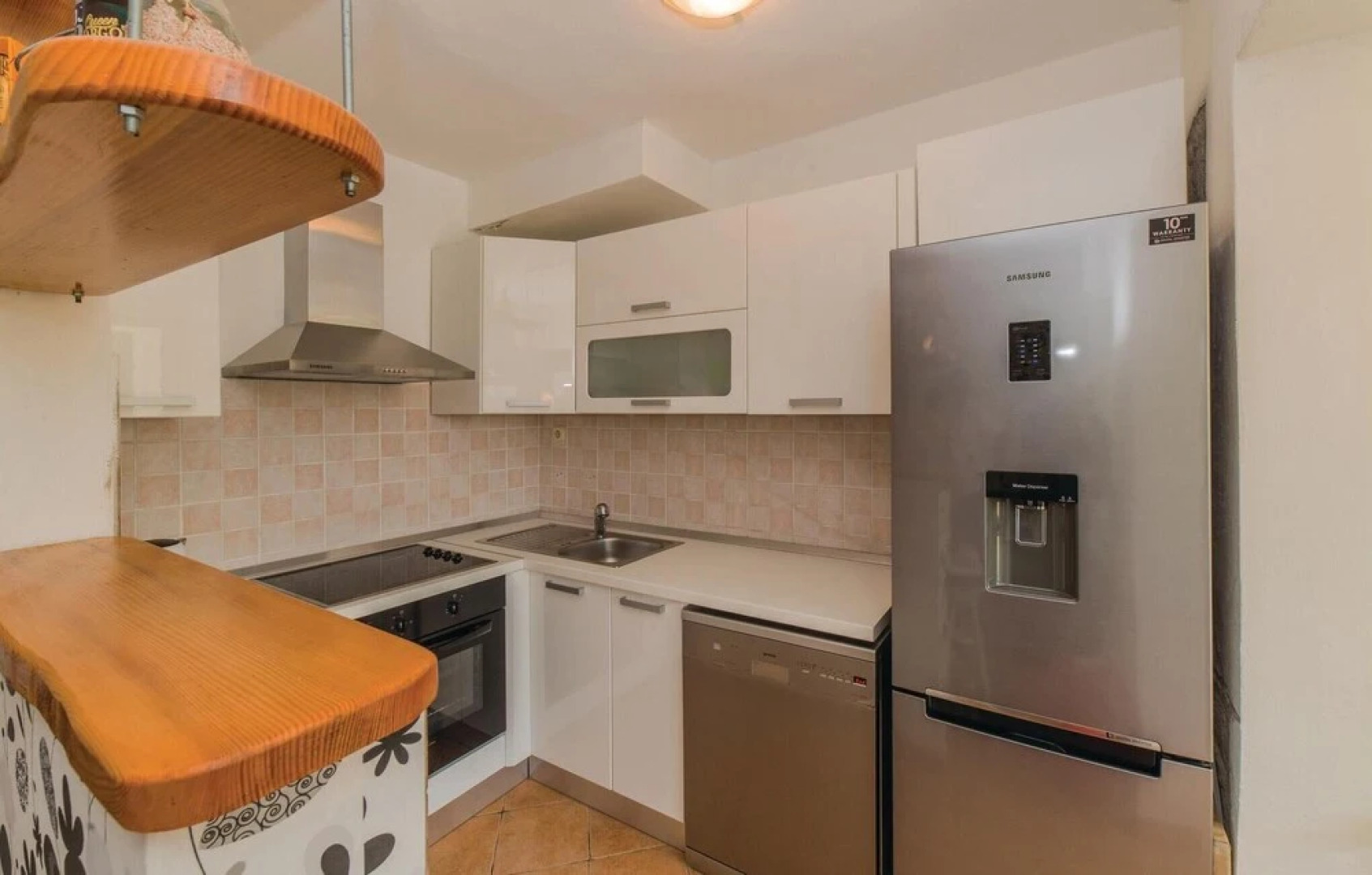 Stunning Home in Zdrelac With Wifi and 4 Bedrooms