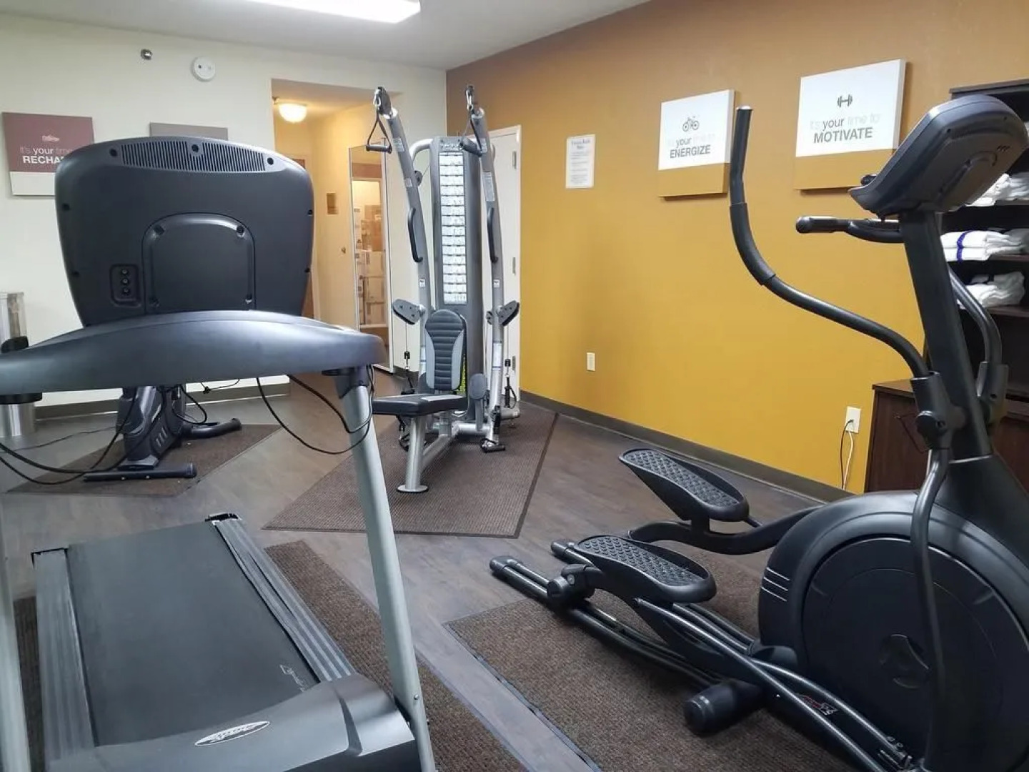 Quality Suites Paducah I-24