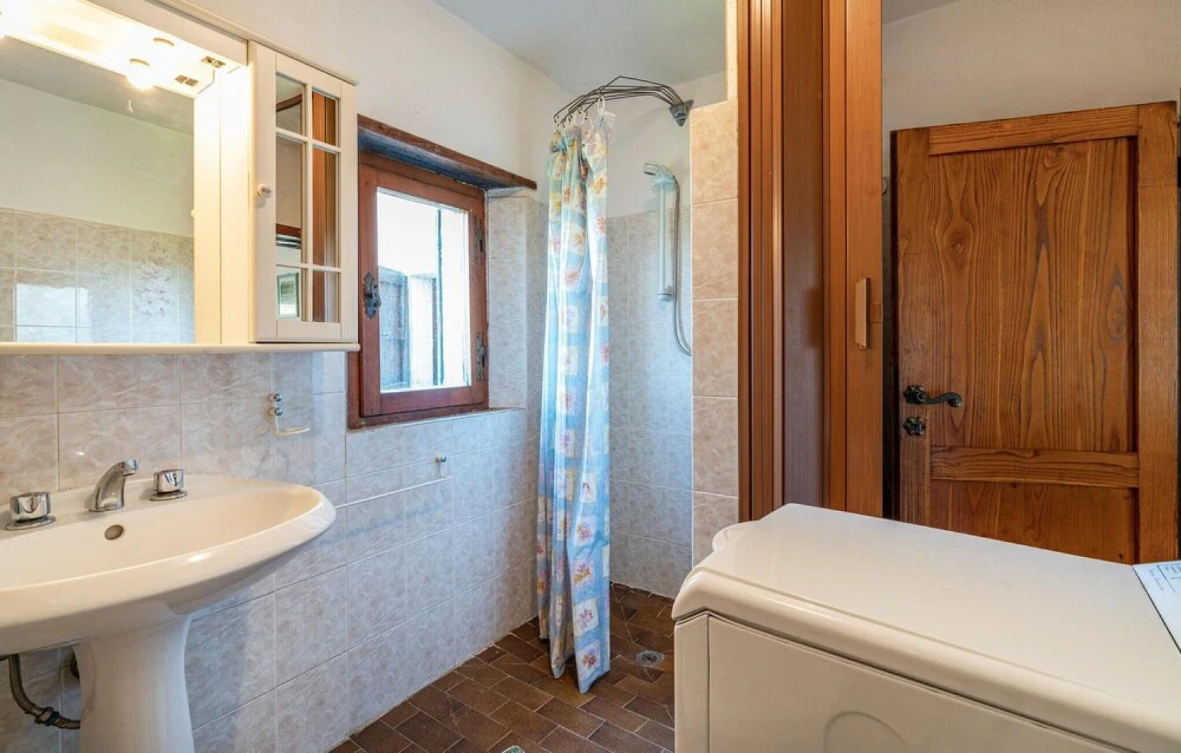 Amazing Apartment in Radicondoli With 3 Bedrooms, Wifi and Outdoor Swimming Pool