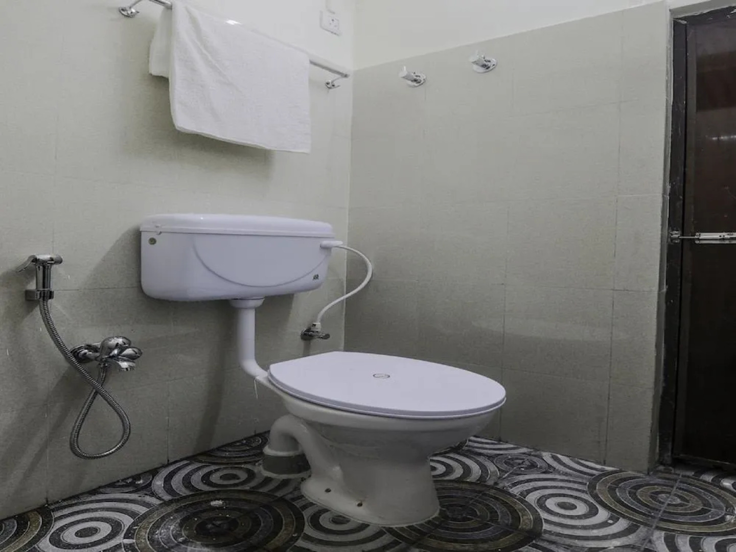 OYO 18759 Nirvana Guest House